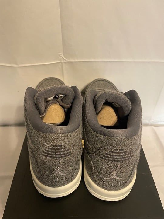 Jordan Brand Jordan 3 III Retro Wool 7Y Kids Shoes Pre-owned 861427 004 Size US 7 / EU 40 - 2 Thumbnail