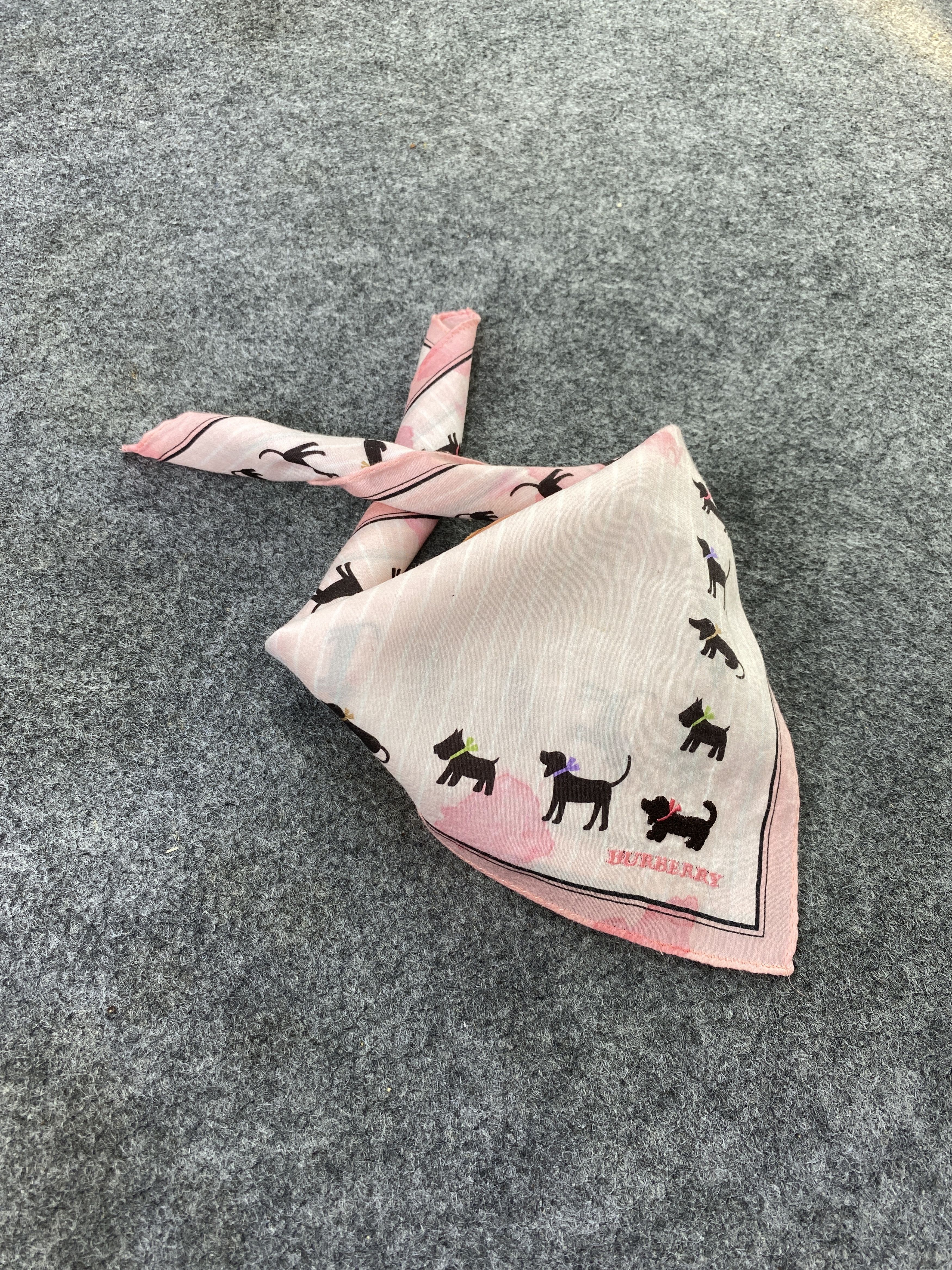 Burberry Burberry Handkerchief / Bandana / Neckerchief-B458 Size ONE SIZE - 1 Thumbnail