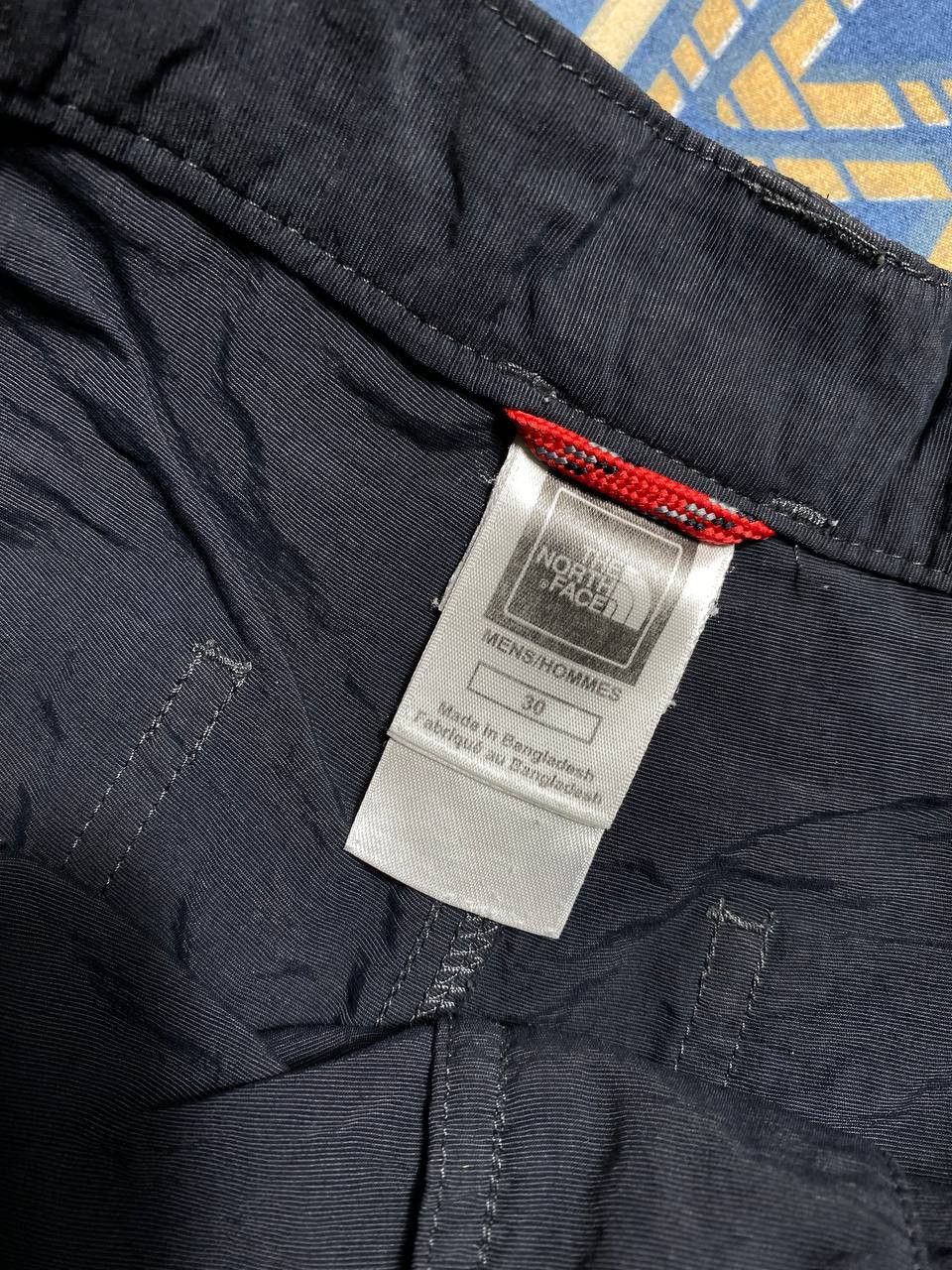 The North Face × Vintage Vintage Y2K The North Face Embroidered Logo Cargo Shorts Size US 30 / EU 46 - 2 Thumbnail
