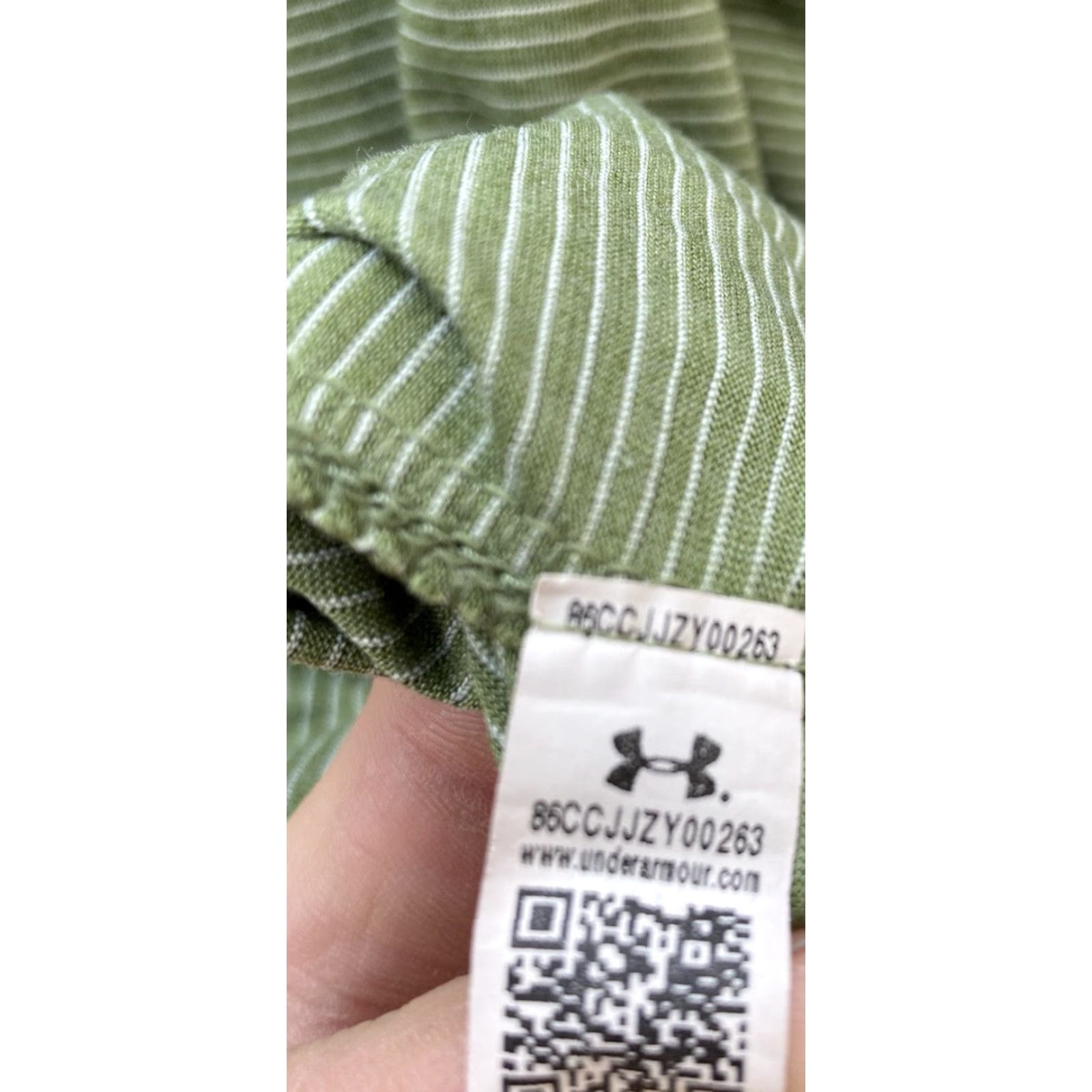 Under Armour Under Armour Run Shirt Hunter Green S Men's Half-Zip Breathable Activewear Striped Logo 1/4 Zip Long Sleeve Regular Color Green Mens Size US S / EU 44-46 / 1 - 5 Thumbnail