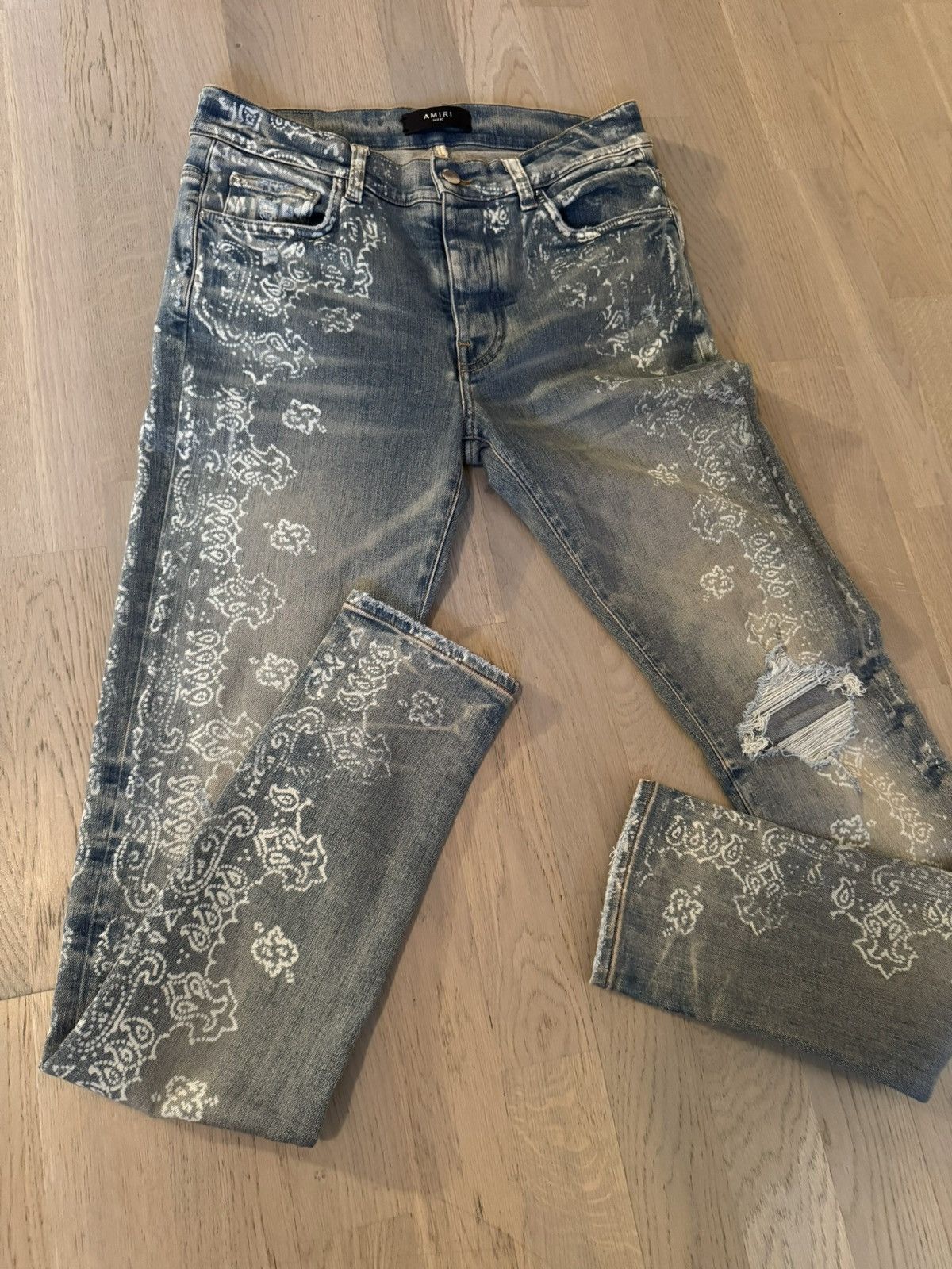 Amiri AMIRI jeans STUDY REAL TAPE MEASUREMENTS BY TAPE IN PHOTOS Size US 32 / EU 48 - 2 Thumbnail