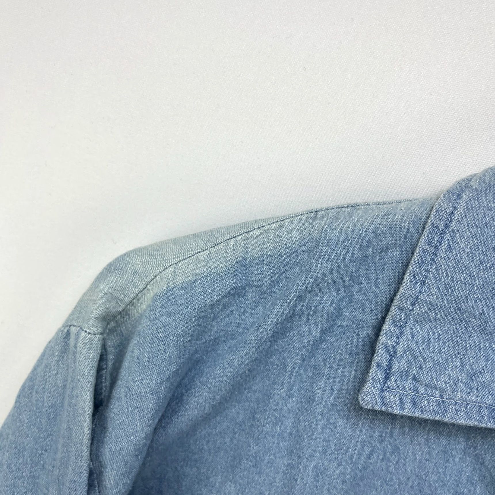 Vintage VINTAGE 90s Looney Tunes Bugs Button-Up Long Sleeve Shirt S Blue Mens Size US S / EU 44-46 / 1 - 5 Thumbnail