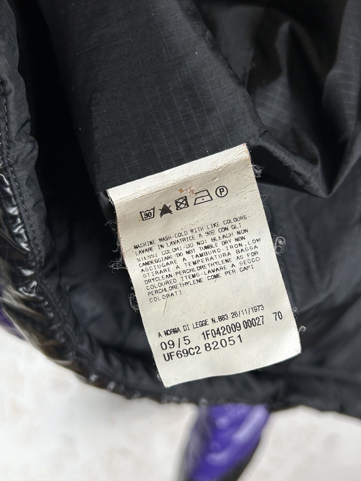 Ferre 00s Vintage 2009 Archive GF Ferre Shiny Nylon Jacket Size S / US 4 / IT 40 - 17 Thumbnail