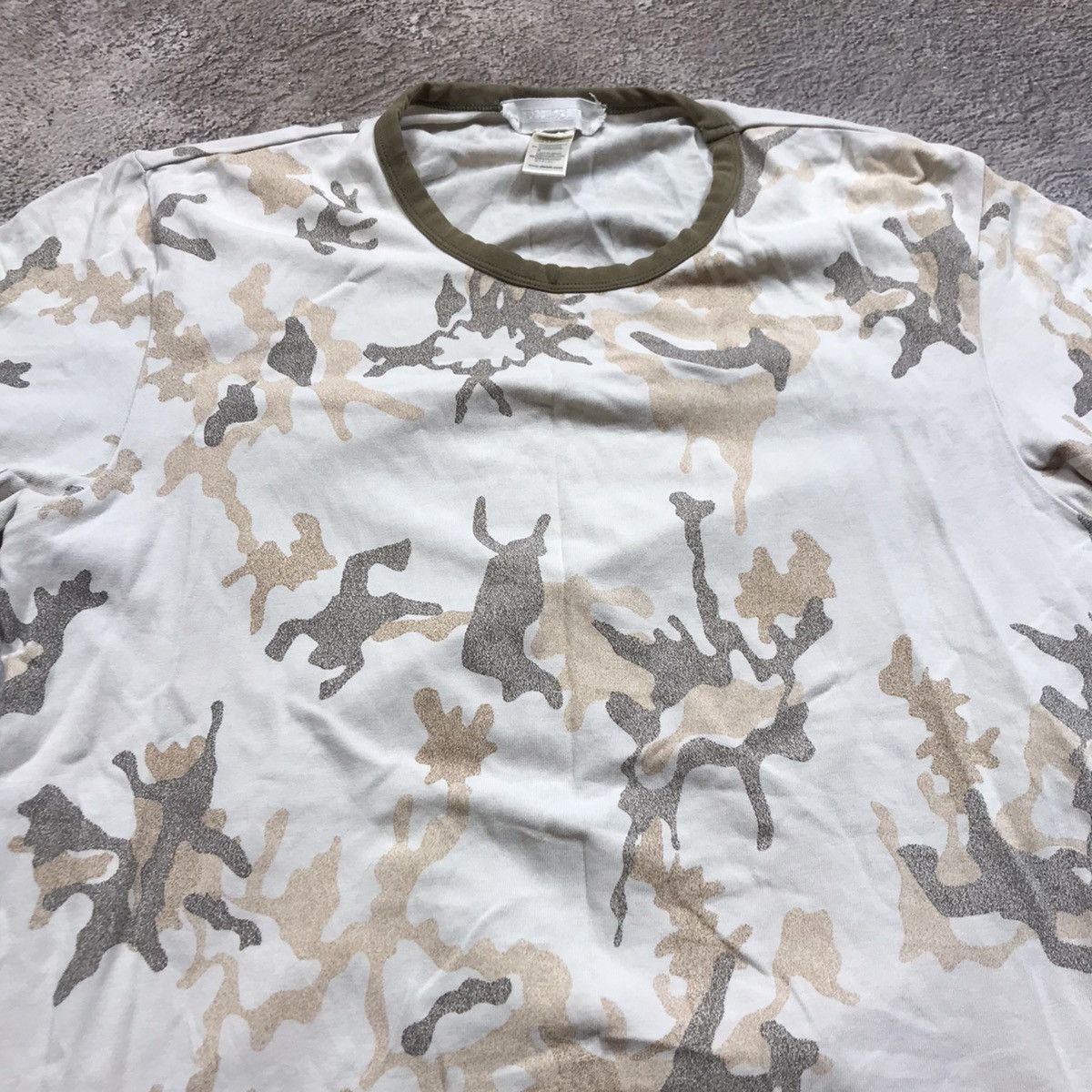 Diesel VINTAGE Y2K DIESEL CAMO TEE STREETWEAR CASUAL Y2K 90s Size US L / EU 52-54 / 3 - 3 Thumbnail