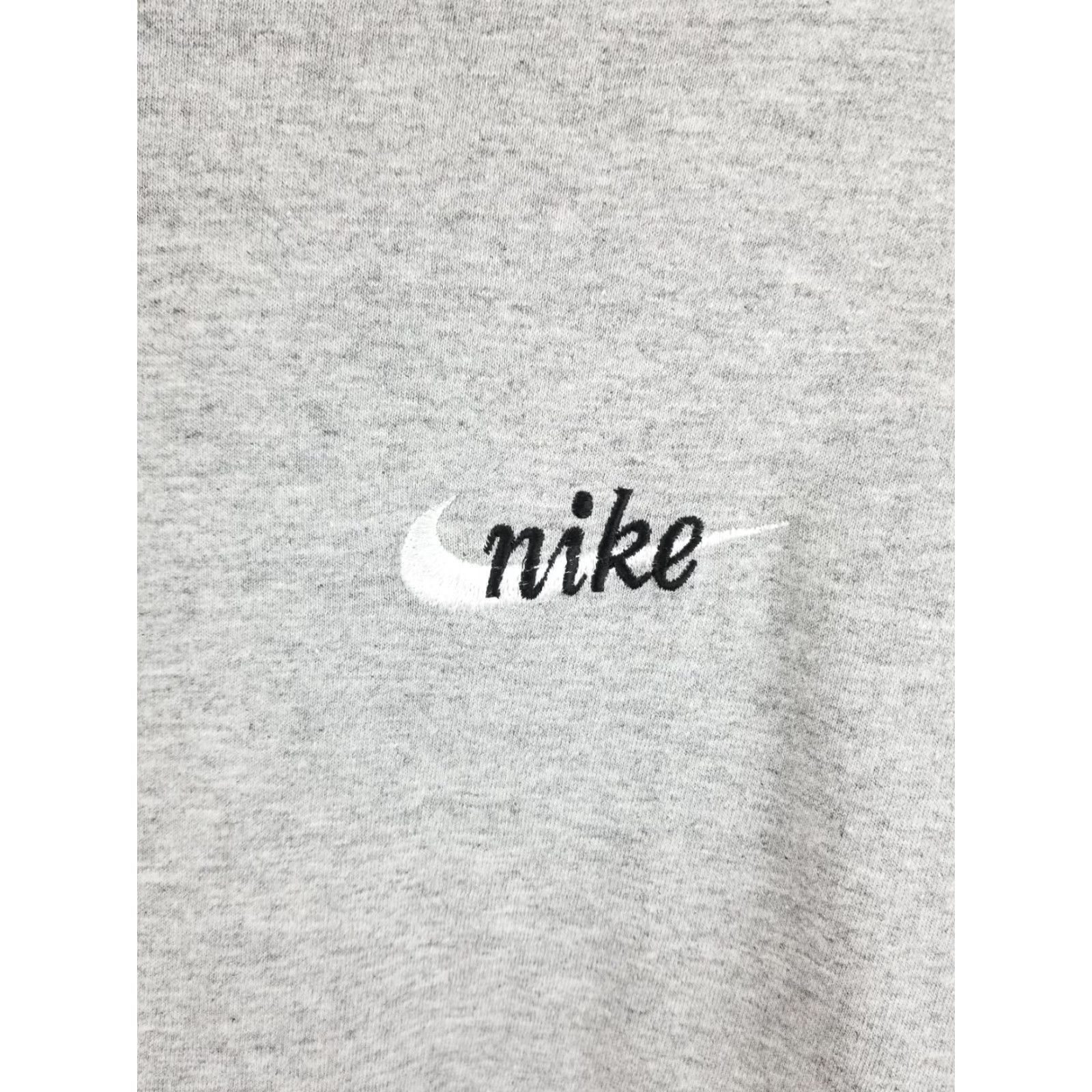 Nike VINTAGE Nike Gray Small Swoosh Long Sleeve T-Shirt SZ MEDIUM Shirt Men Adult M Long Sleeve Gray Nike Swoosh 90s Size US M / EU 48-50 / 2 - 2 Thumbnail