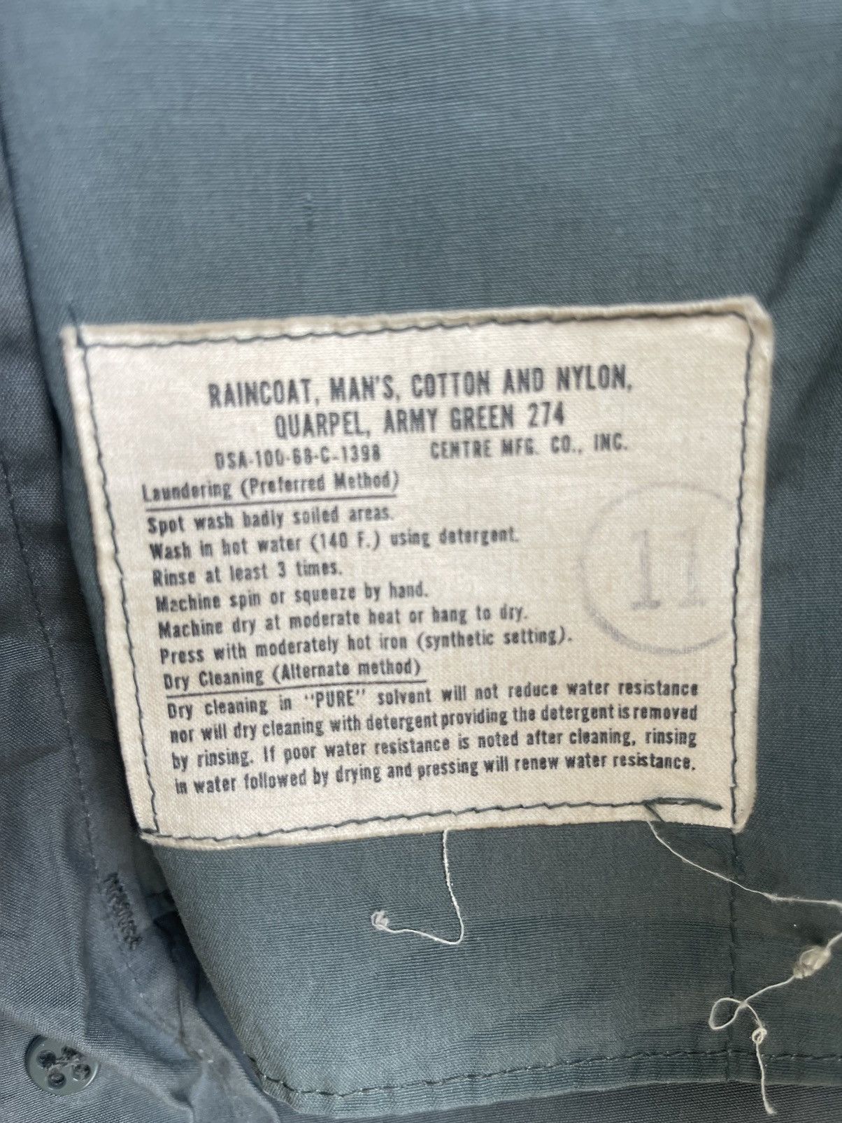 Vintage TRUE VINTAGE 60/70s MILITARY ARMY GREEN RAINCOAT JACKET Size US M / EU 48-50 / 2 - 4 Thumbnail