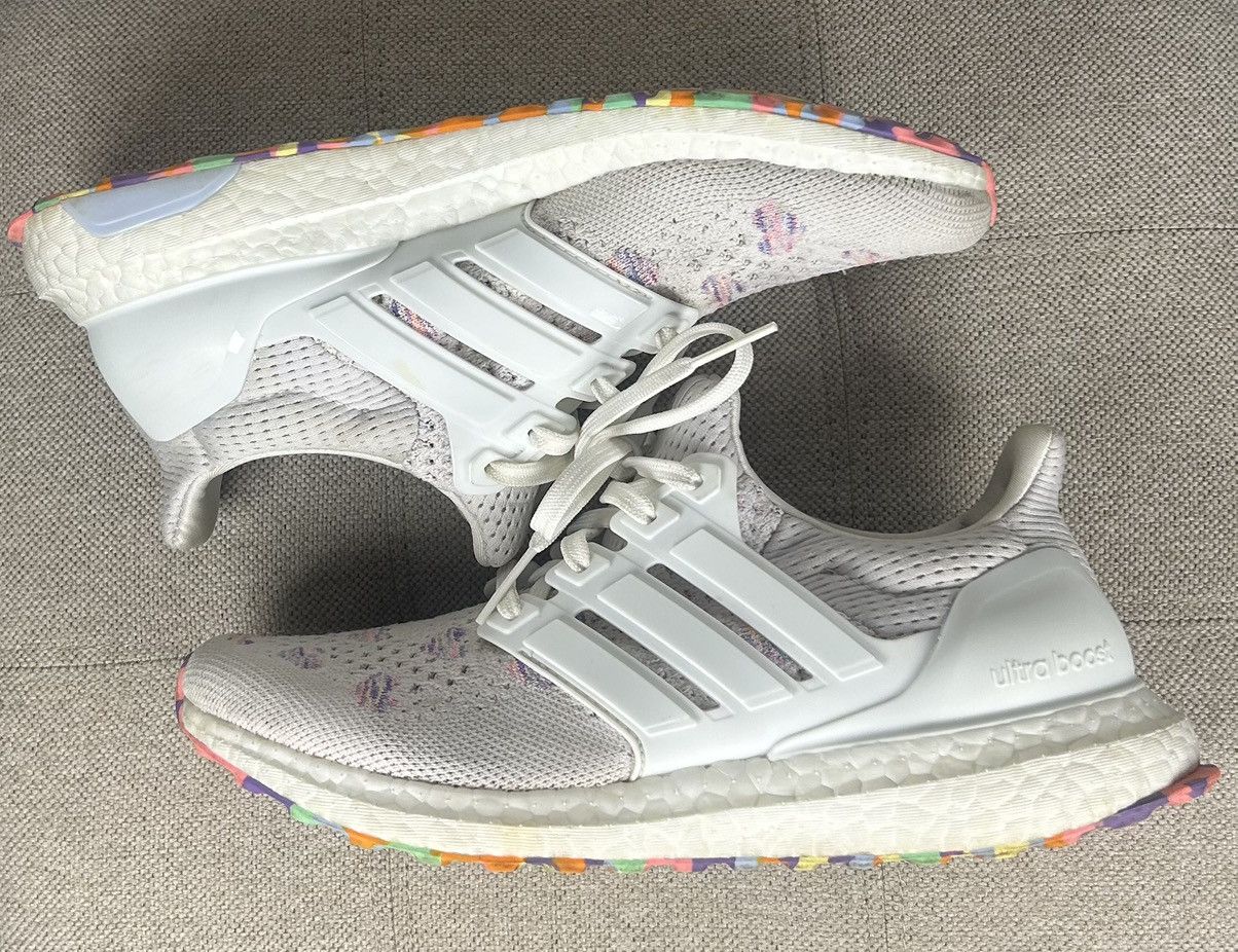Adidas Adidas Ultra Boost 1.0 DNA Valentine's Day Hearts Sneakers Size US 6.5 / IT 36.5 - 12 Thumbnail