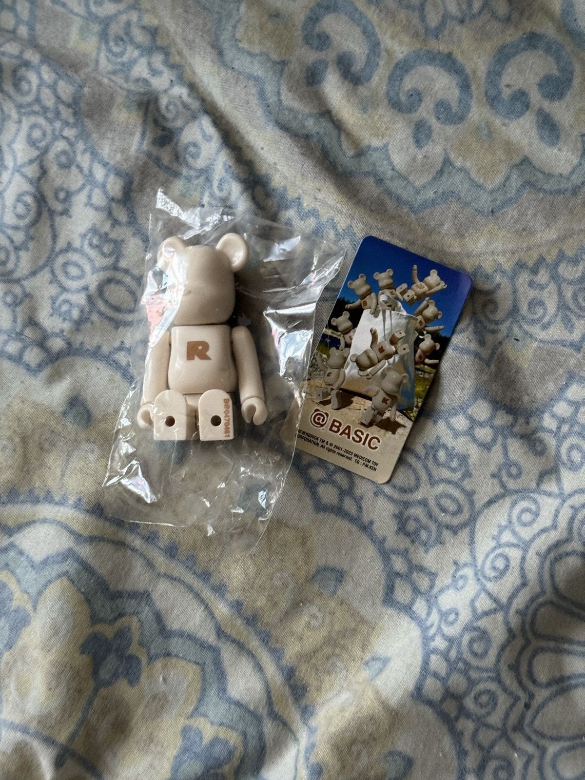 Medicom Toy Bear brick basic letter R Size ONE SIZE - 1 Thumbnail