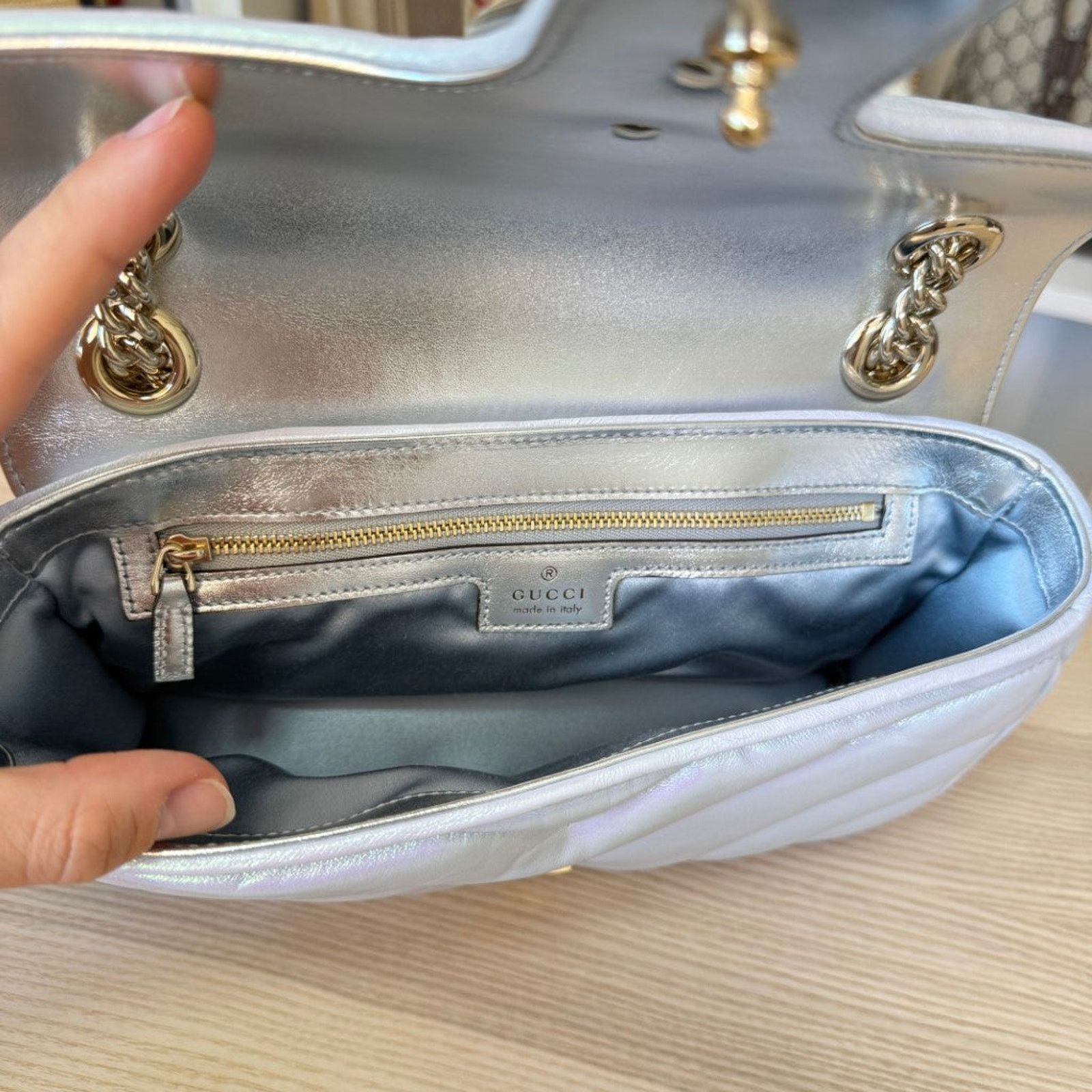 Gucci Gucci Matelasse Small GG Marmont Iridescent Snow Light Blue Size ONE SIZE - 9 Thumbnail