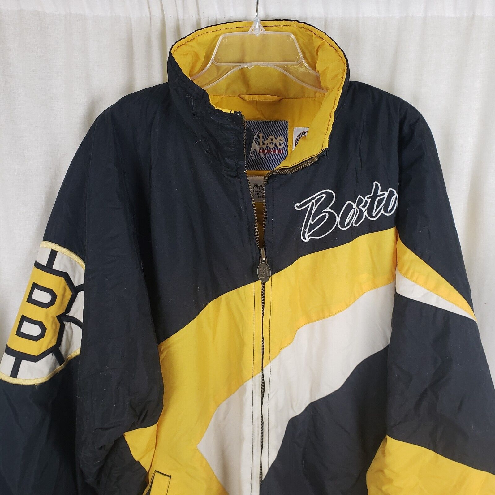 Lee Vtg Lee Sport Boston Bruins Hooded Puffer Jacket Parka L NHL Size US L / EU 52-54 / 3 - 2 Thumbnail
