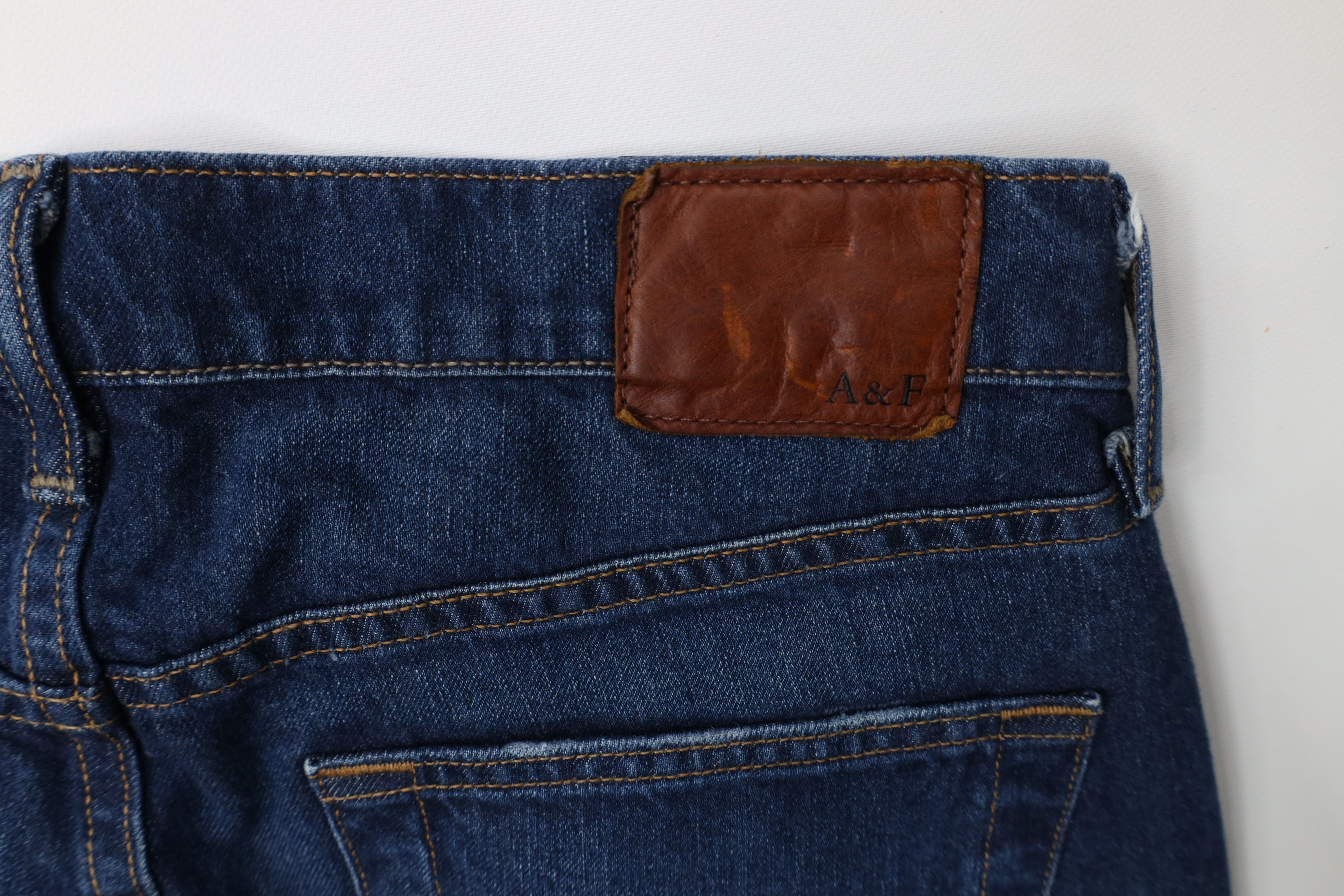 Abercrombie & Fitch Vintage Y2K Abercrombie & Fitch Rustin Athletic Slim Jeans Size US 33 - 13 Thumbnail