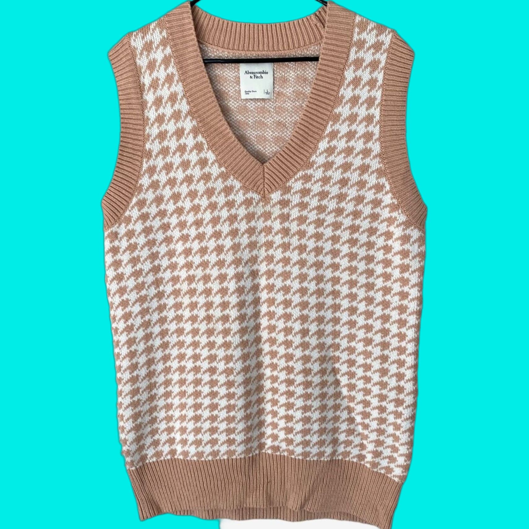 Abercrombie & Fitch VINTAGE Abercrombie & Fitch Houndstooth Sweater Vest Women's Large Tan Oversized Preppy Size L / US 10 / IT 46 - 1 Thumbnail