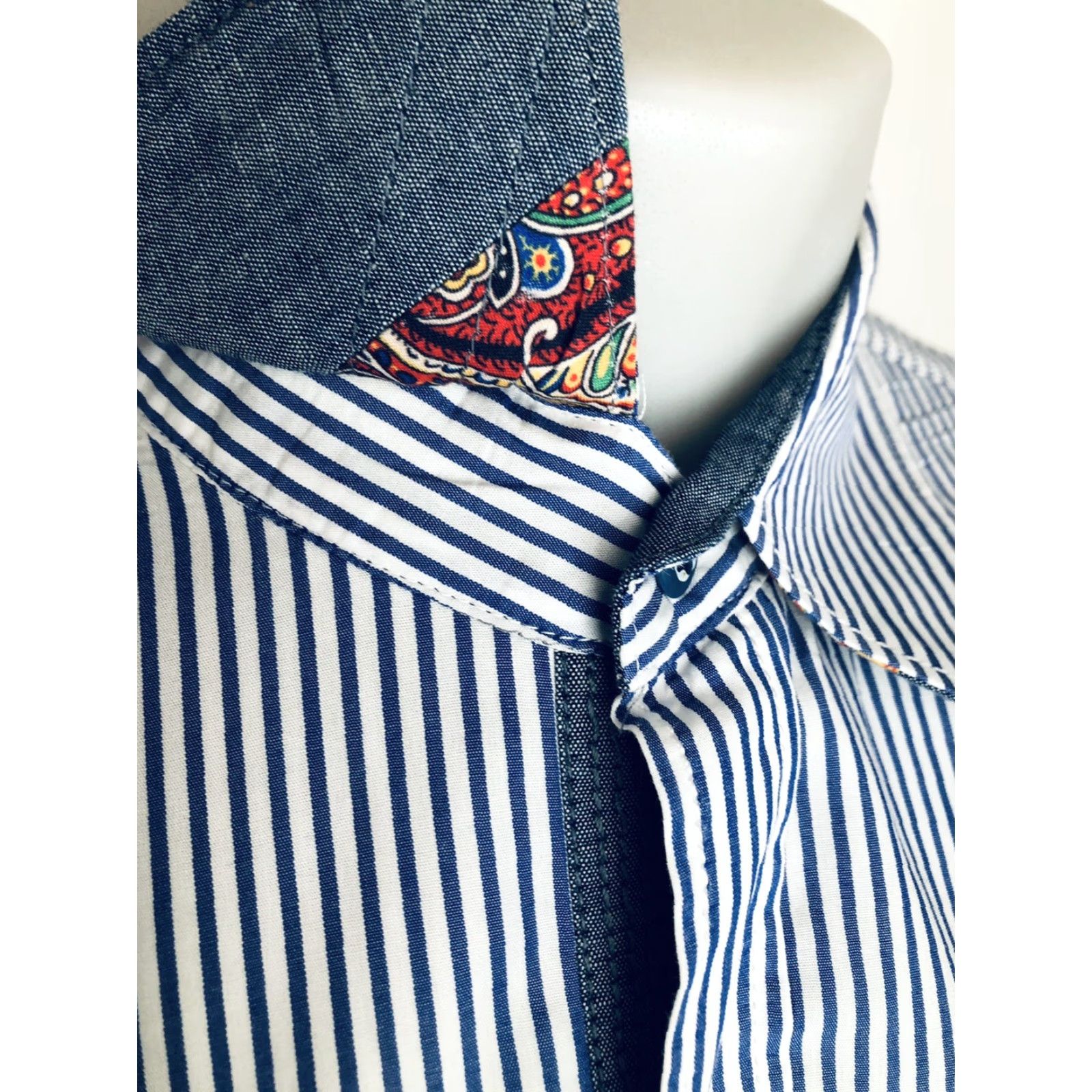 Robert Graham Robert Graham - Striped Shirt - Mens Tailored Fit 2XL Cotton Lined Long Sleeve Blue/White Button-Up Shirt Size US XXL / EU 58 / 5 - 2 Thumbnail