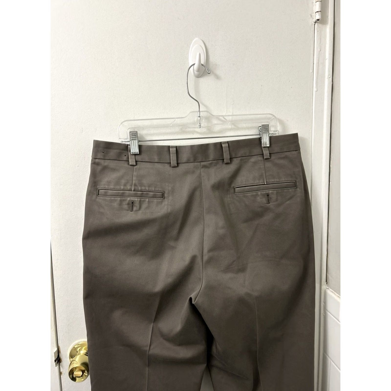 Brooks Brothers Brooks Brothers Clark Fit Advantage Chino Pants Mens 35x29 Taupe Brown Cotton Flat Front Straight Leg Size US 35 - 6 Thumbnail