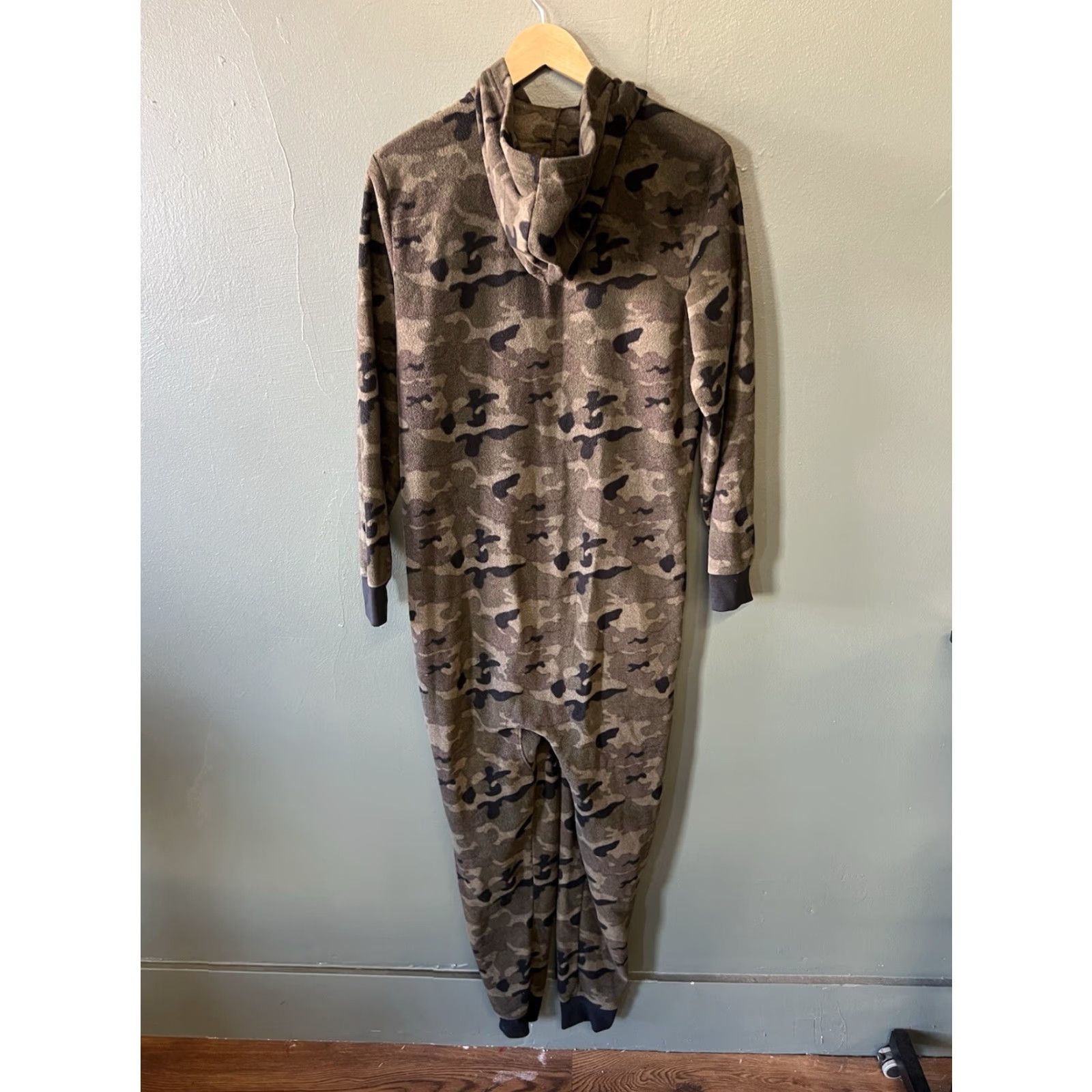 Gap VINTAGE Gap Mens Green Camo Fleece Full Zip One Piece Pajama Size Small Size US S / EU 44-46 / 1 - 2 Thumbnail