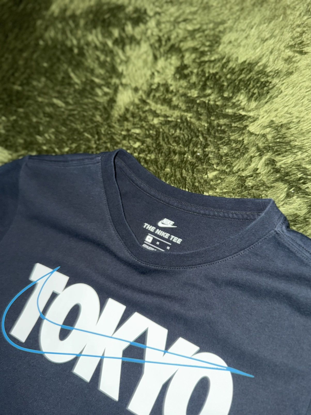Nike [M] Nike Tokyo Textured Swoosh Logo T-Shirt Navy Size US M / EU 48-50 / 2 - 3 Thumbnail