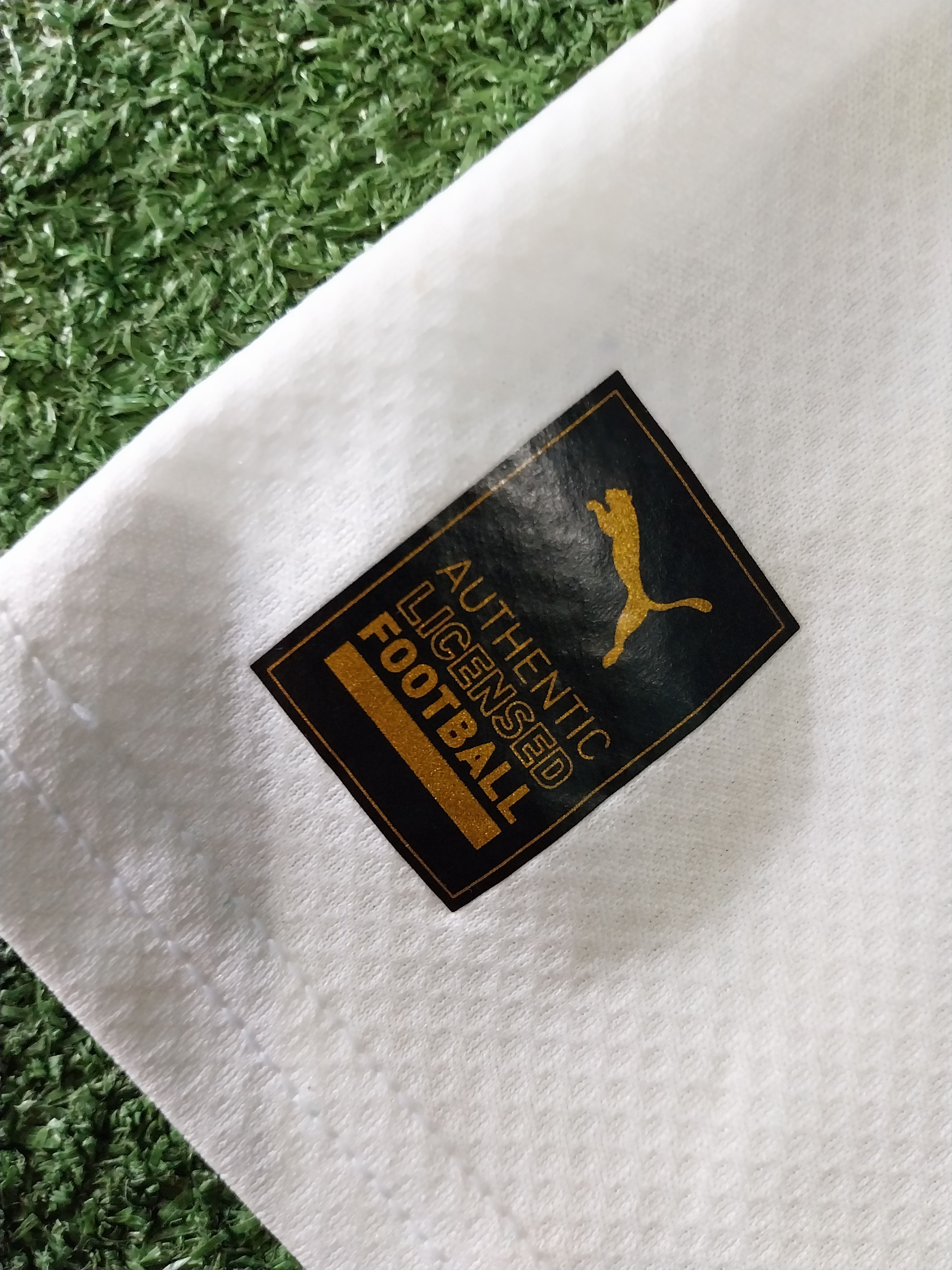 Puma Italy away 2022/2023 federico chiesa jersey football Size US L / EU 52-54 / 3 - 9 Thumbnail