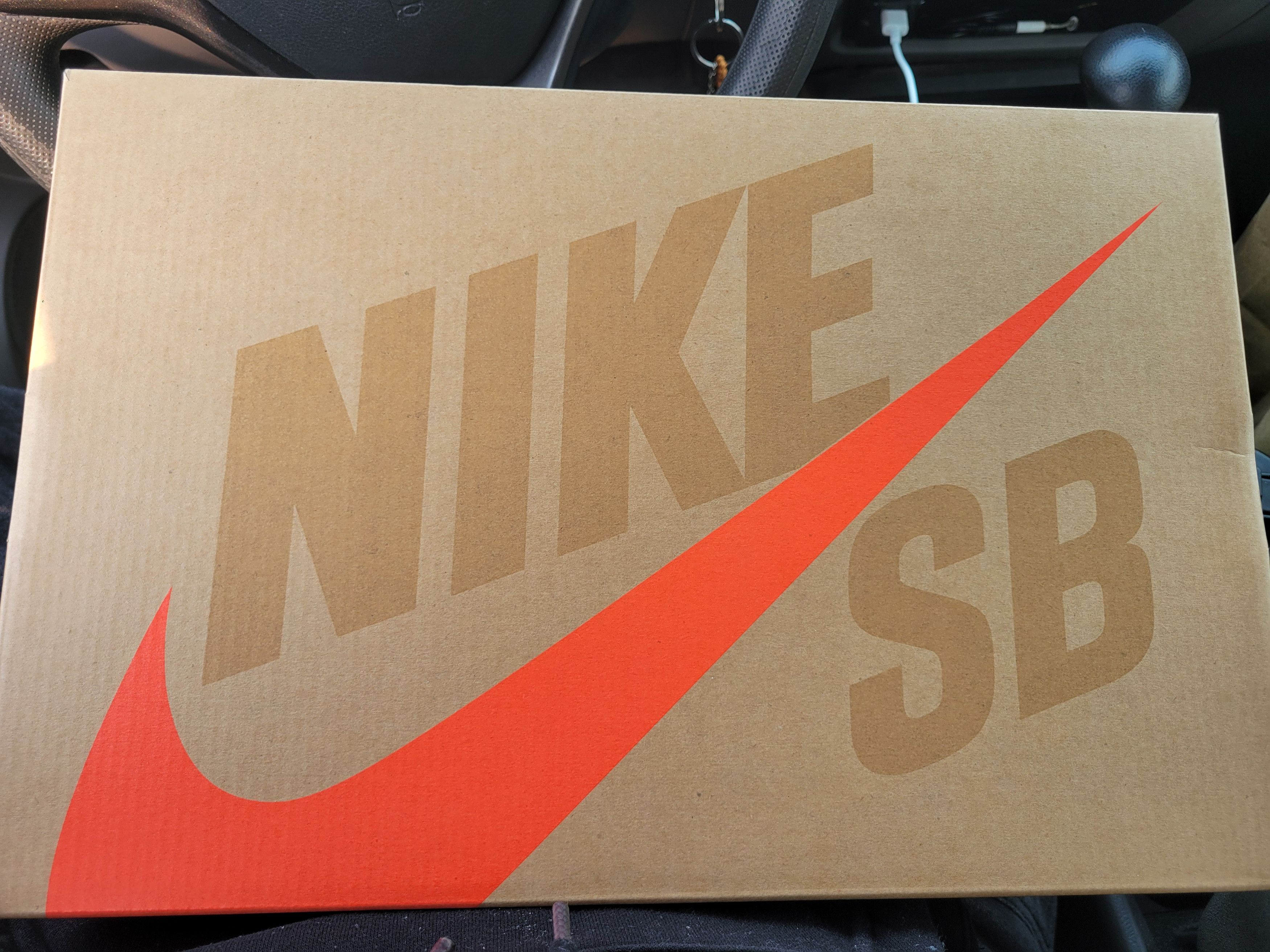 Nike SB Nike sb dunk high x oski 'greet white shark' Size US 10 / EU 43 - 2 Thumbnail