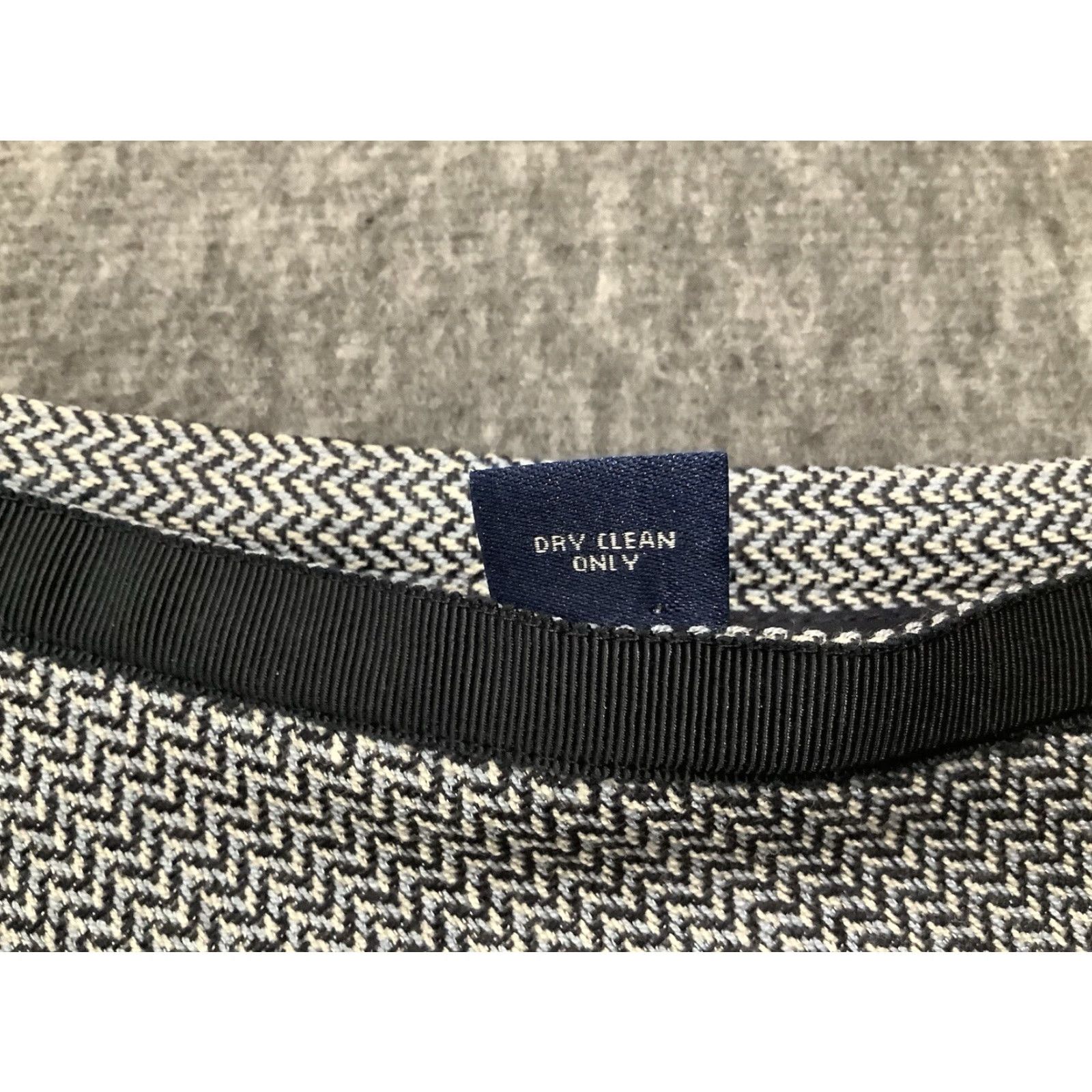 Ann Taylor Ann Taylor Skirt Womens Size 2 Black White Wool Tweed A-Line Knee Length Striped Pattern Multicolor Lined Raised Rise Wom en 2 Size 26" / US 2 / IT 38 - 6 Thumbnail