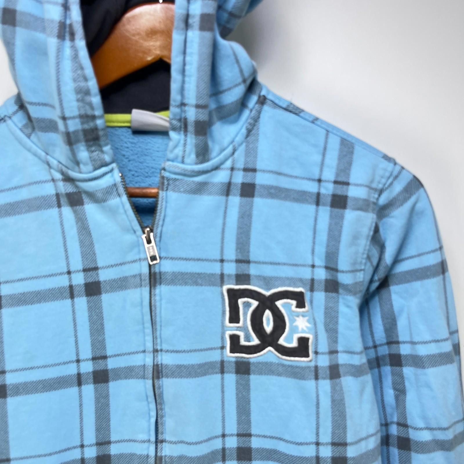 DC Vintage DC Shoes Skateboard Y2K Zip Up Hoodie Youth XL Size US XL / EU 56 / 4 - 2 Thumbnail
