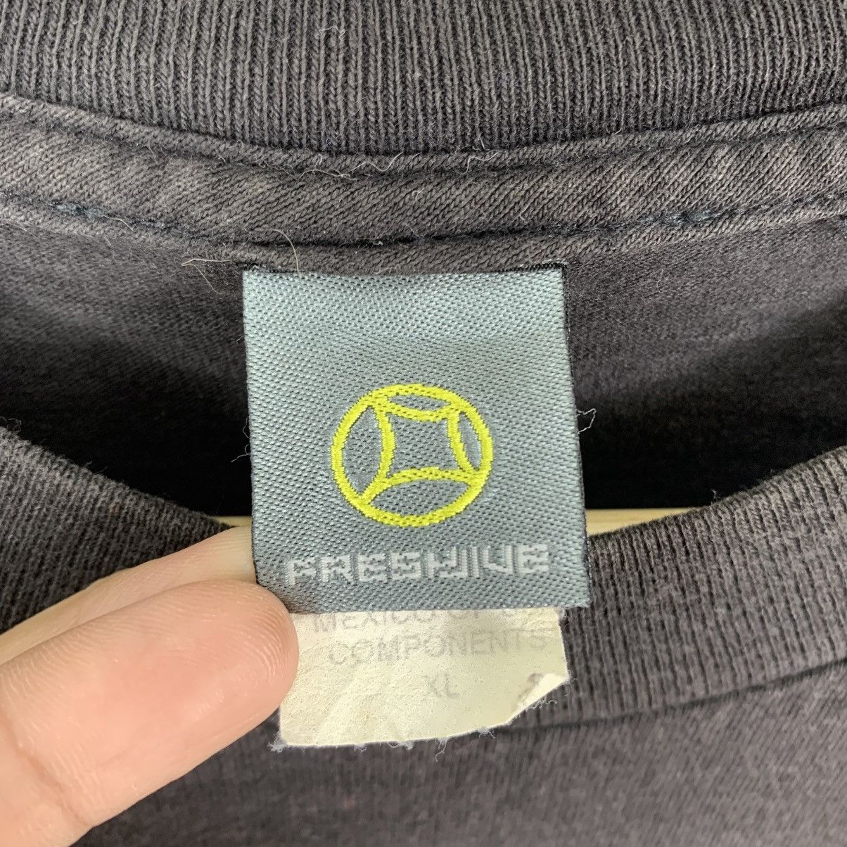 Freshjive Vintage FRESHJIVE Essential Elements Japan Skateboard Tshirt Size US XL / EU 56 / 4 - 6 Thumbnail
