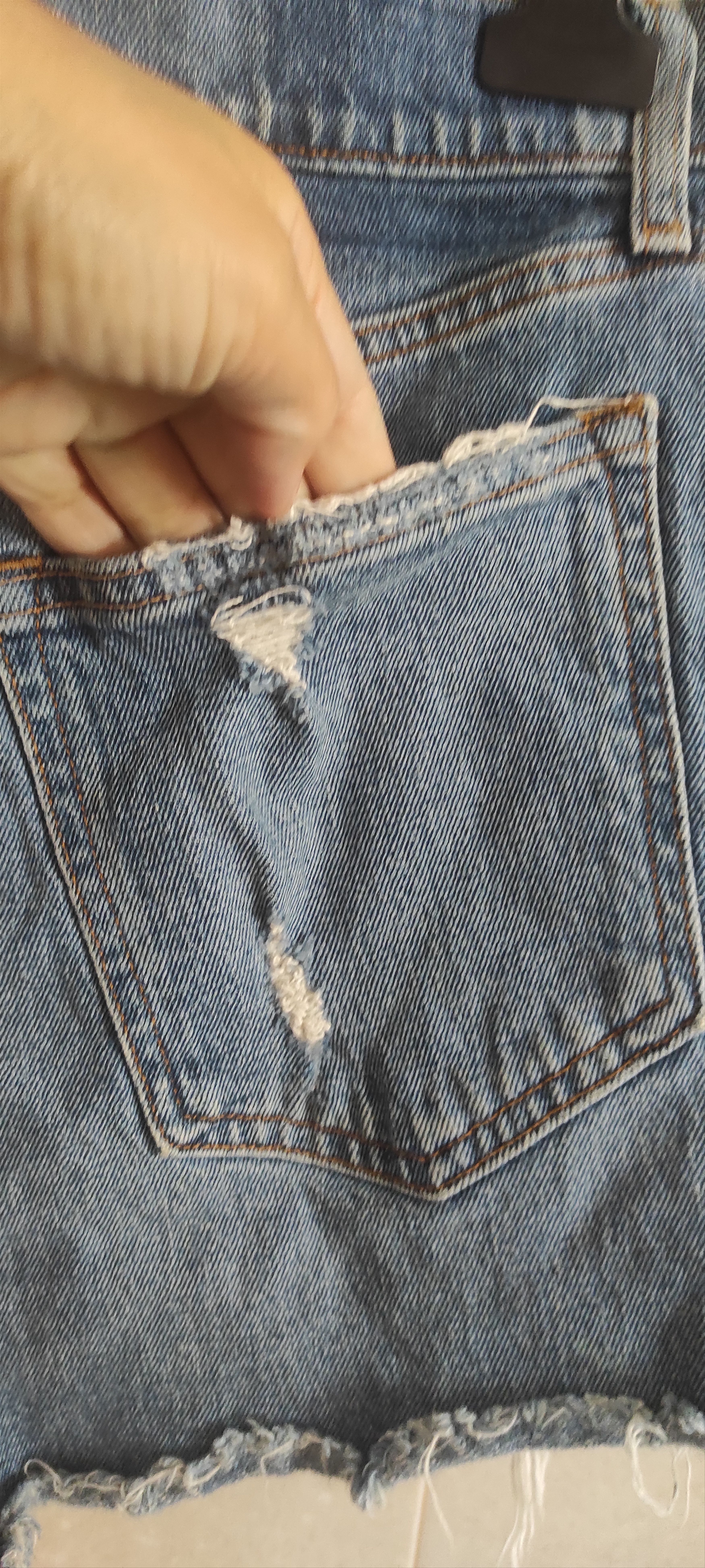 Abercrombie & Fitch Abercrombie & Fitch The Mom Shorts Mid Rise Distressed Sz 28 Size 28" / US 6 / IT 42 - 10 Thumbnail