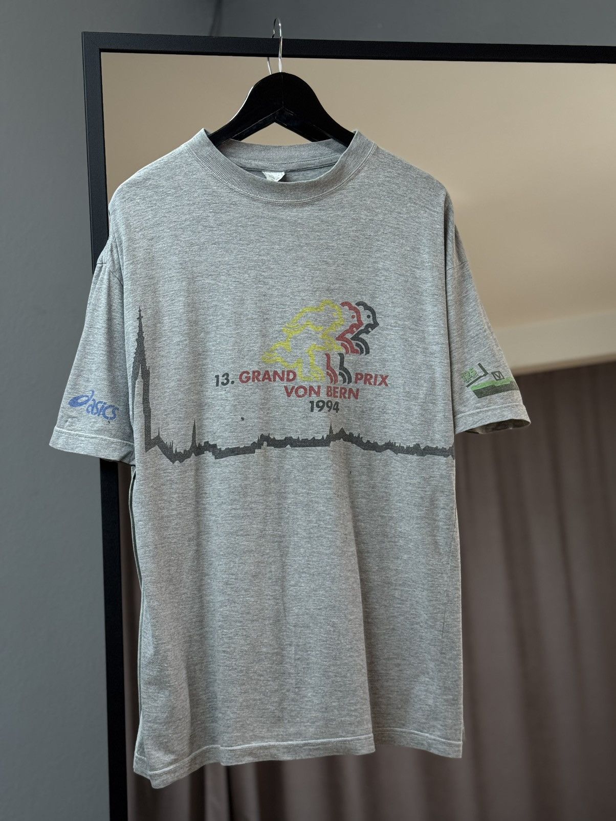 Asics Vintage Asics Grand Prix Von Bern 1994 T-shirt Size US XL / EU 56 / 4 - 1 Thumbnail
