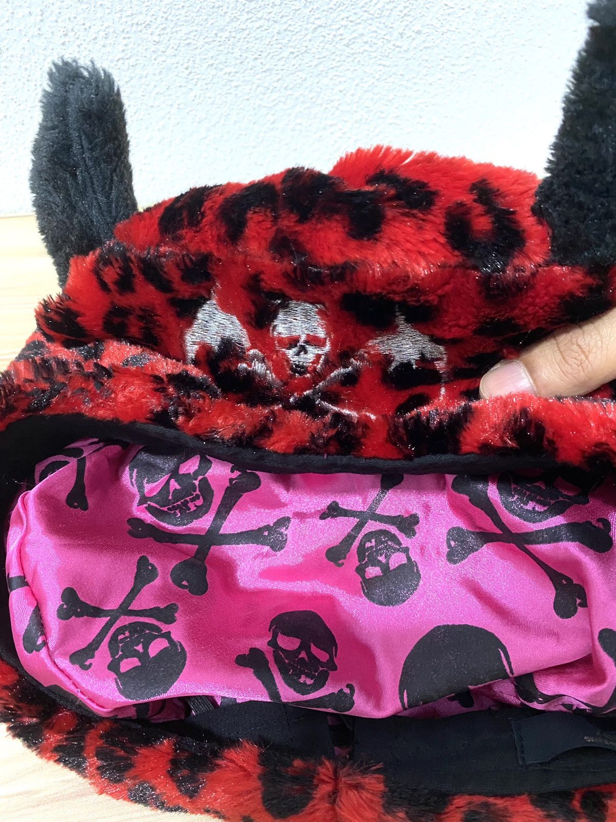 Super Lovers 🔥Archieves🔥Rare Gothic Punk Devil Horn Super Lovers Size ONE SIZE - 7 Thumbnail