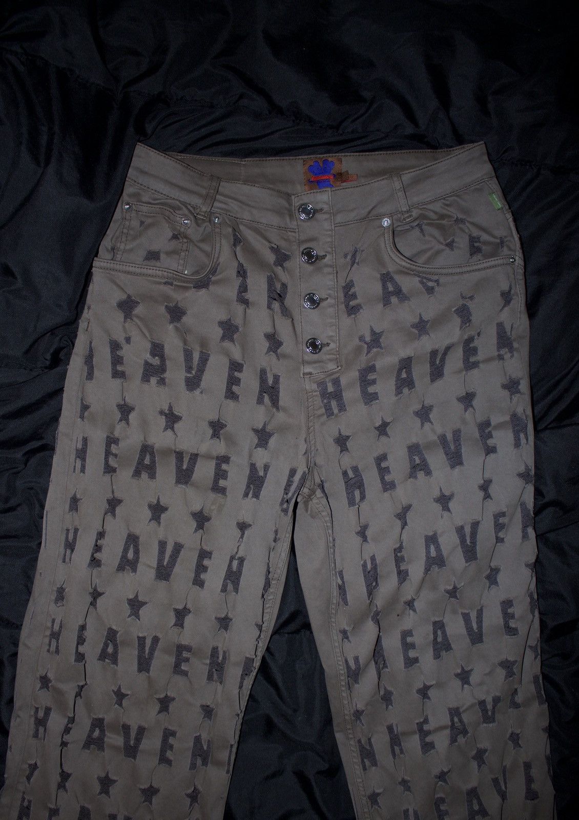 Heaven by Marc Jacobs Heavn by Marc Jacobs Shredded Star Jeans, size L (32” W) Size US 32 / EU 48 - 2 Thumbnail