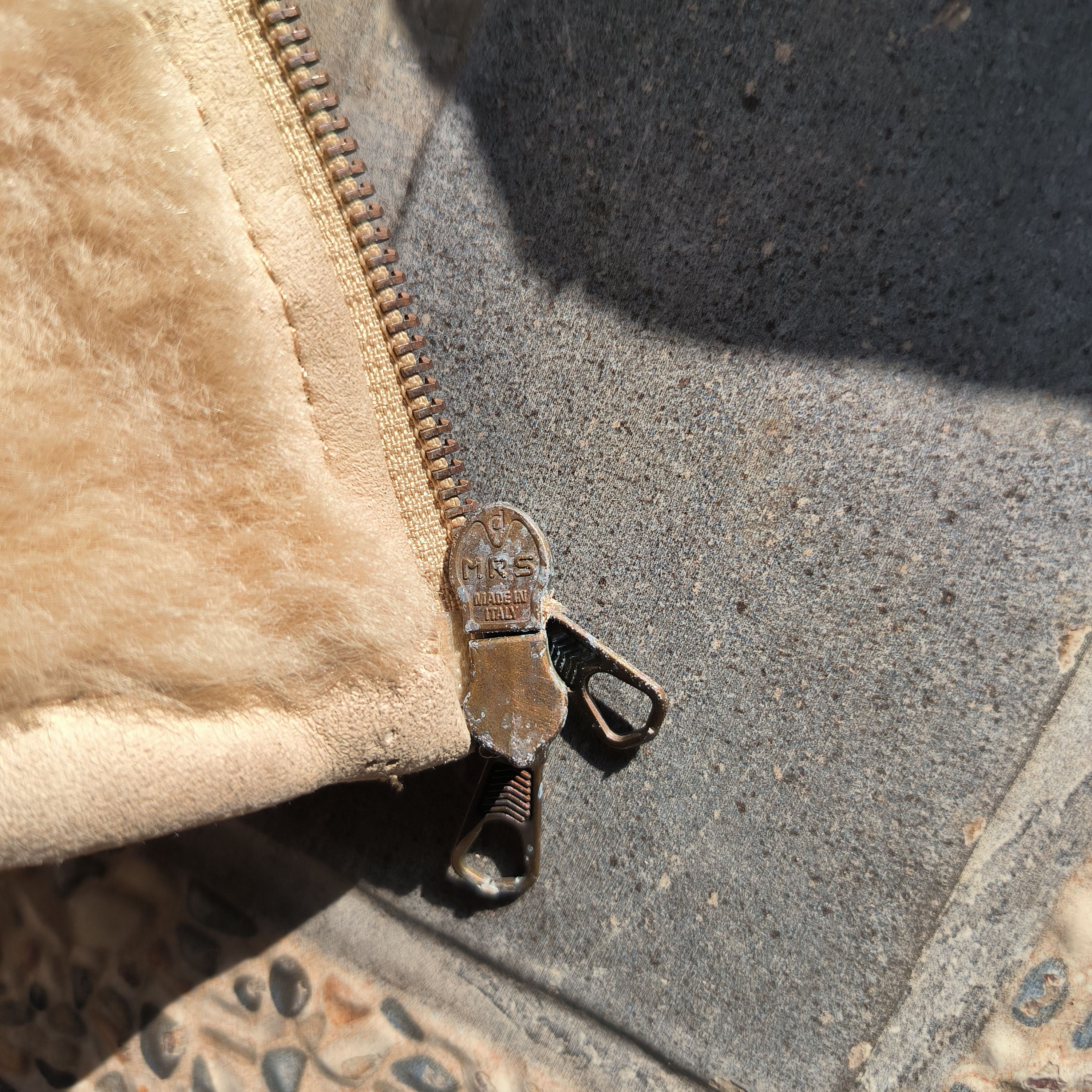 Emporio Armani Vintage 1990s Emporio Armani Leather Jacket Shearling Fur Size M / US 6-8 / IT 42-44 - 4 Thumbnail