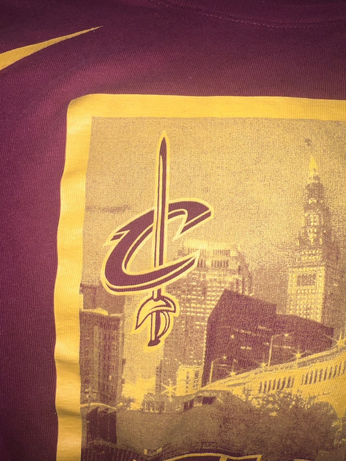 Nike Nike Dri-Fit NBA 2018 Finals Cleveland Cavaliers The Land T Size US XXL / EU 58 / 5 - 3 Thumbnail