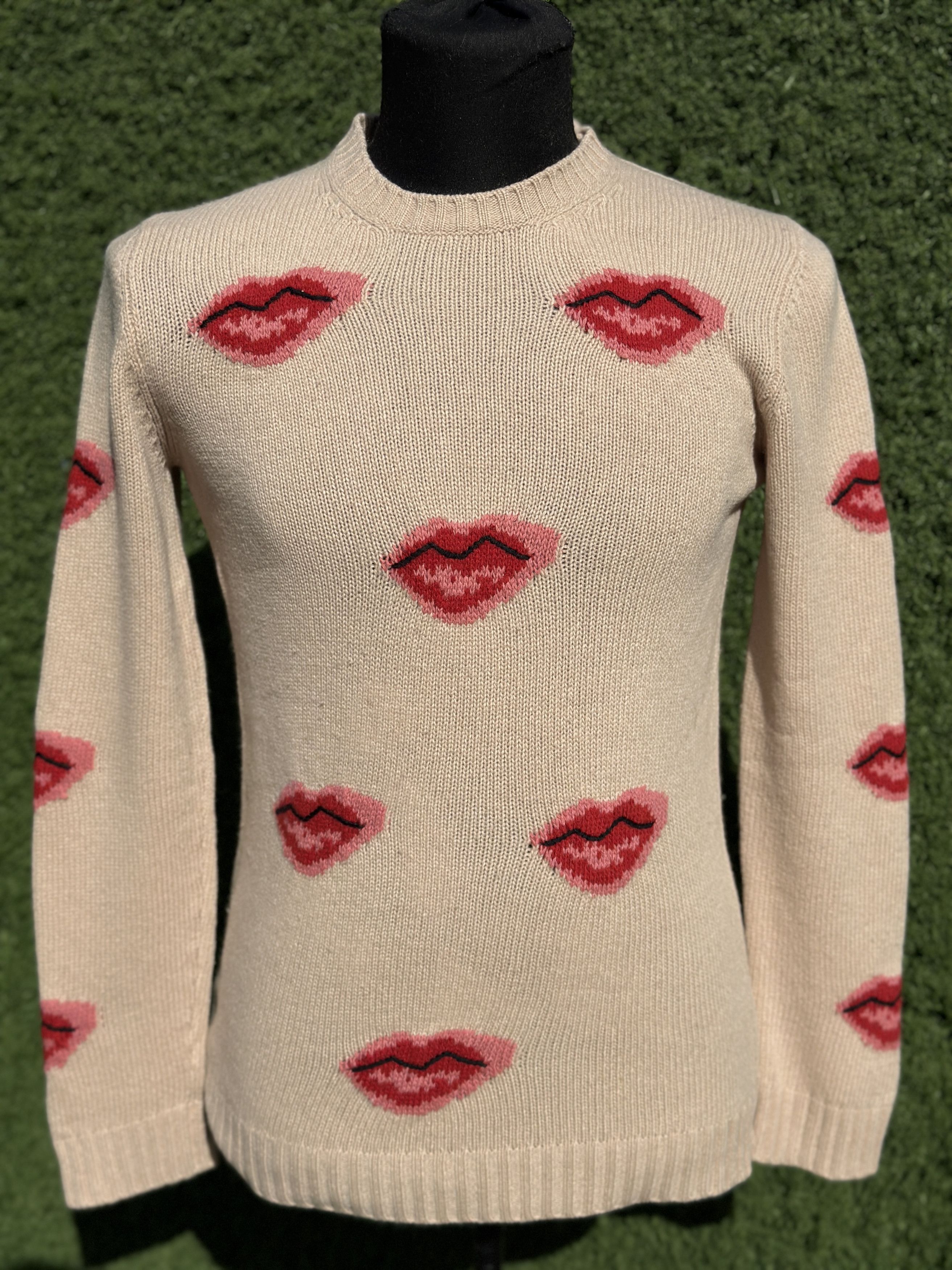 Prada Prada Lips Pattern Wool Cashmere Knit Sweater Size 42 IT Size M / US 6-8 / IT 42-44 - 1 Thumbnail