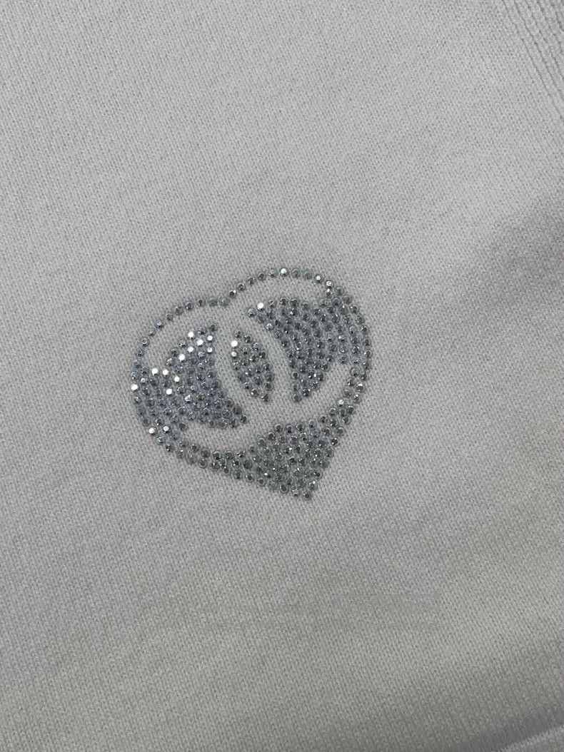 Chanel Chanel Beige double C rhinestone large scarf Size ONE SIZE - 2 Thumbnail