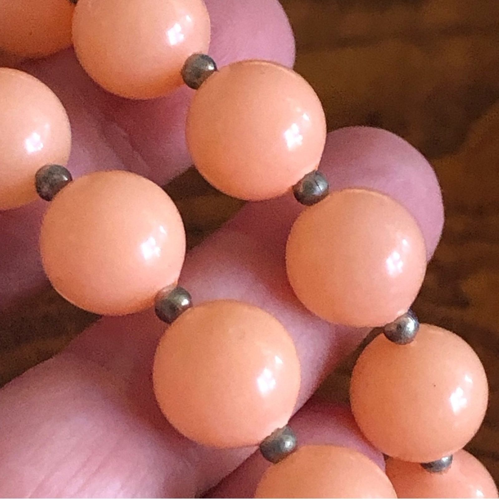 Vintage Vintage 60s-70s light peach beaded necklace Size ONE SIZE - 8 Thumbnail