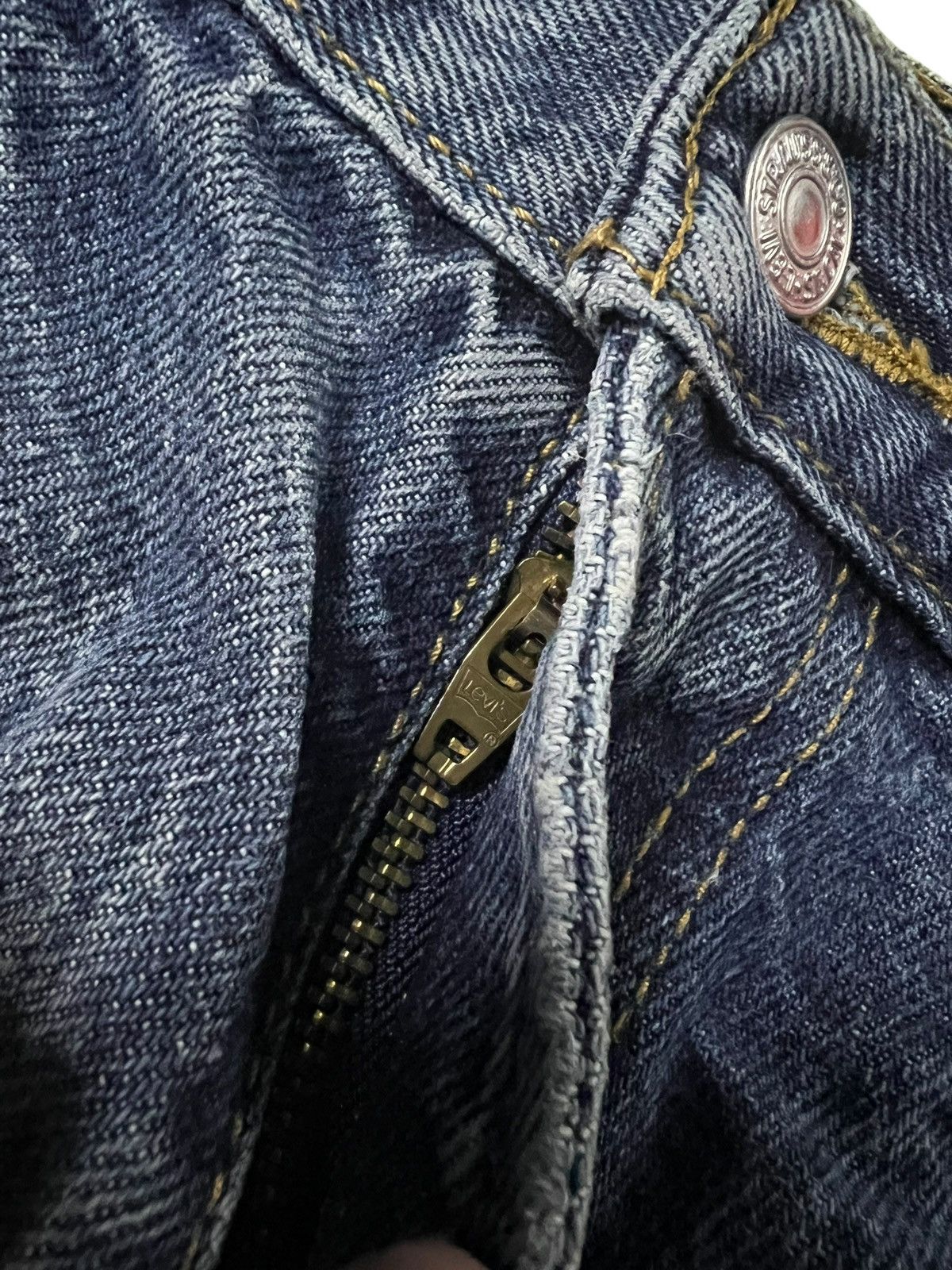 Levi's Vintage levis 517 Distressed Bootcut Jean Size US 31 - 7 Thumbnail