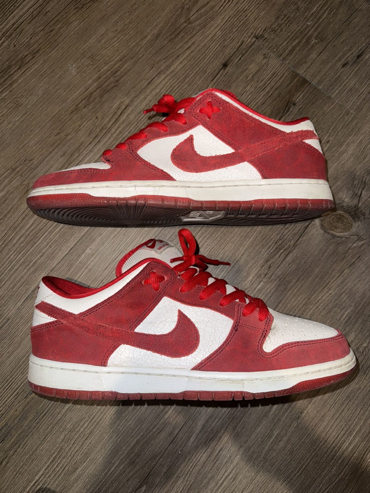 Nike Nike SB Dunk - Valentine's Day (2014) - Red/White Size US 10 / EU 43 - 1 Thumbnail
