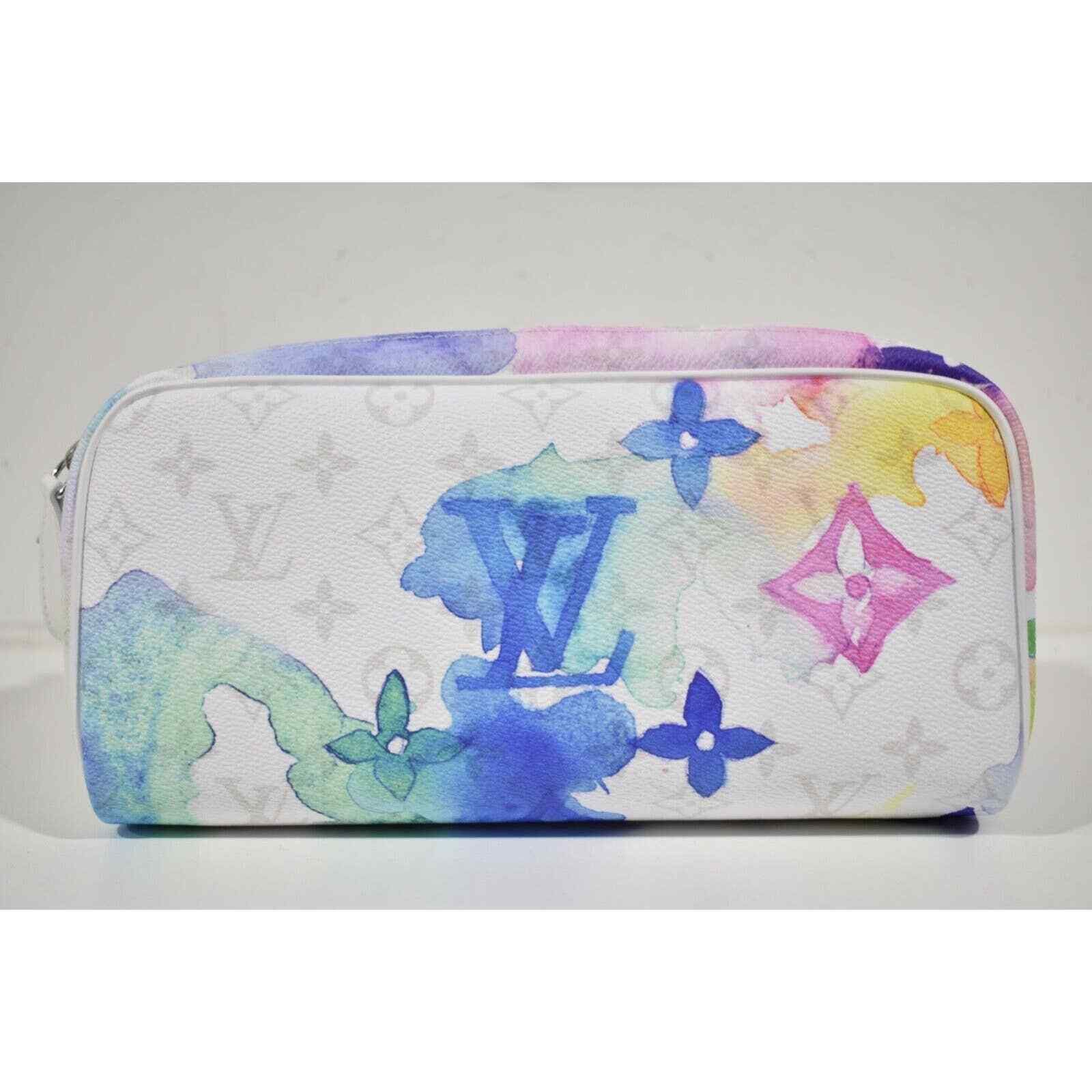 Louis Vuitton Louis Vuitton Weekend Travel Toiletry Pouch Bag Size ONE SIZE - 2 Thumbnail