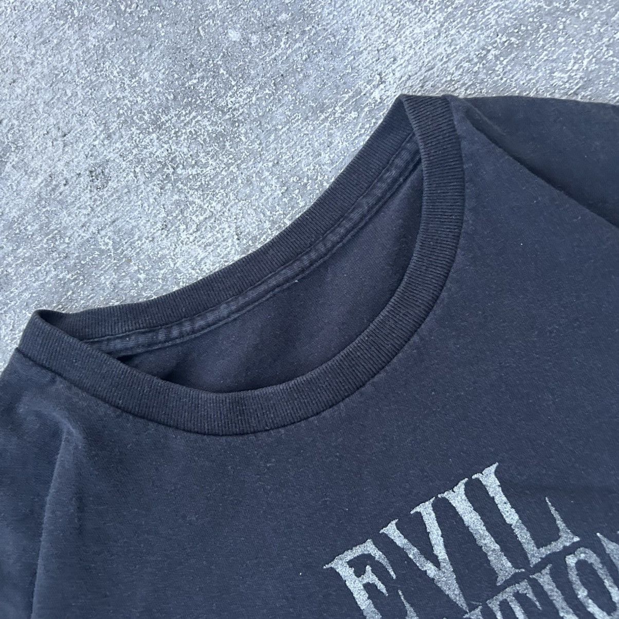 Vintage Vintage 2000s Casket Company Demon Goat T-shirt Size US XL / EU 56 / 4 - 2 Thumbnail