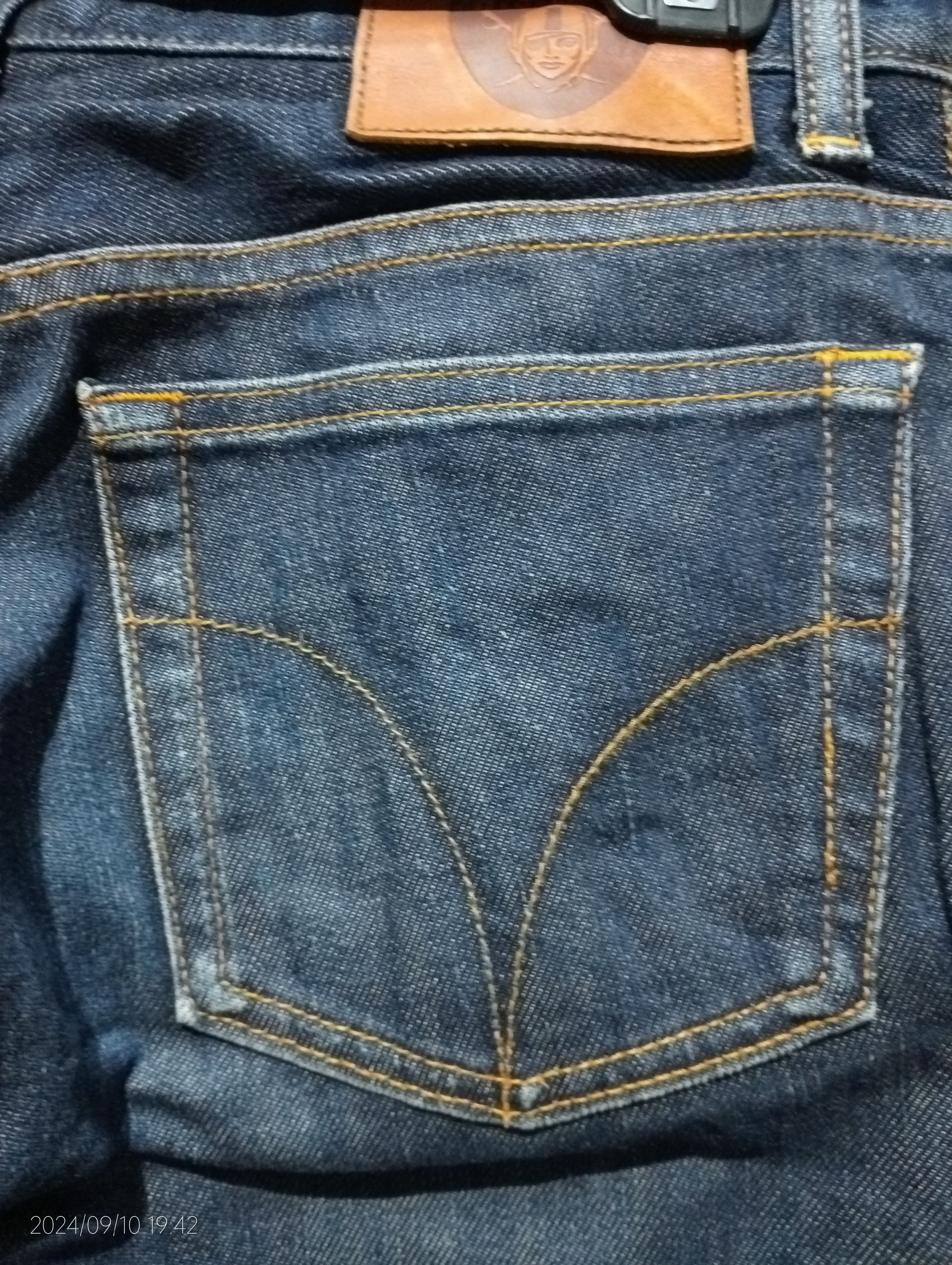 Hysteric Glamour Hysteric Glamour Raiders Logo Jeans Very Rare Made in Japan Size US 28 / EU 44 - 9 Thumbnail