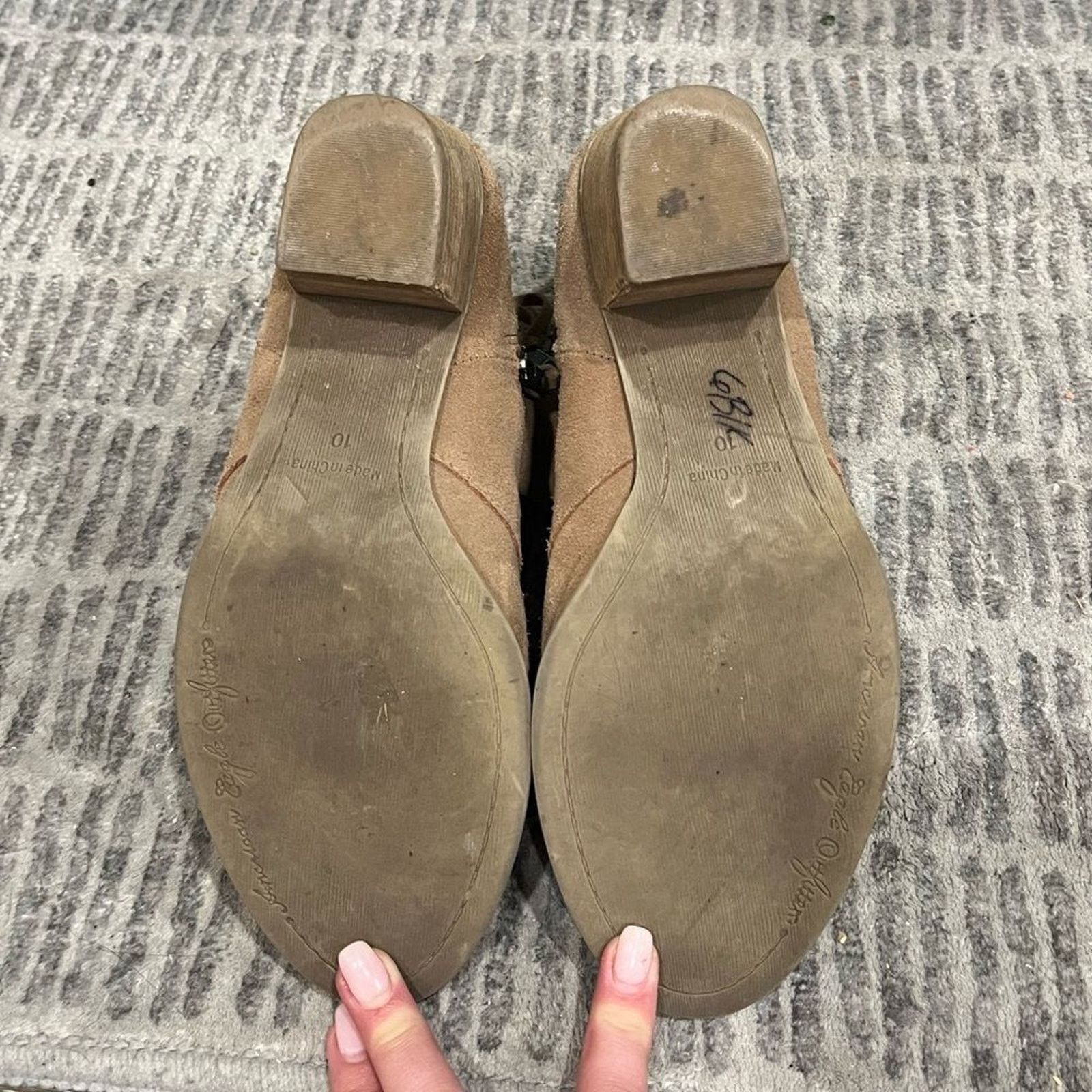 American Eagle Outfitters American Eagle Outfitters Bootie Suede Leather Tan Size 10 Size US 10 / IT 40 - 3 Thumbnail