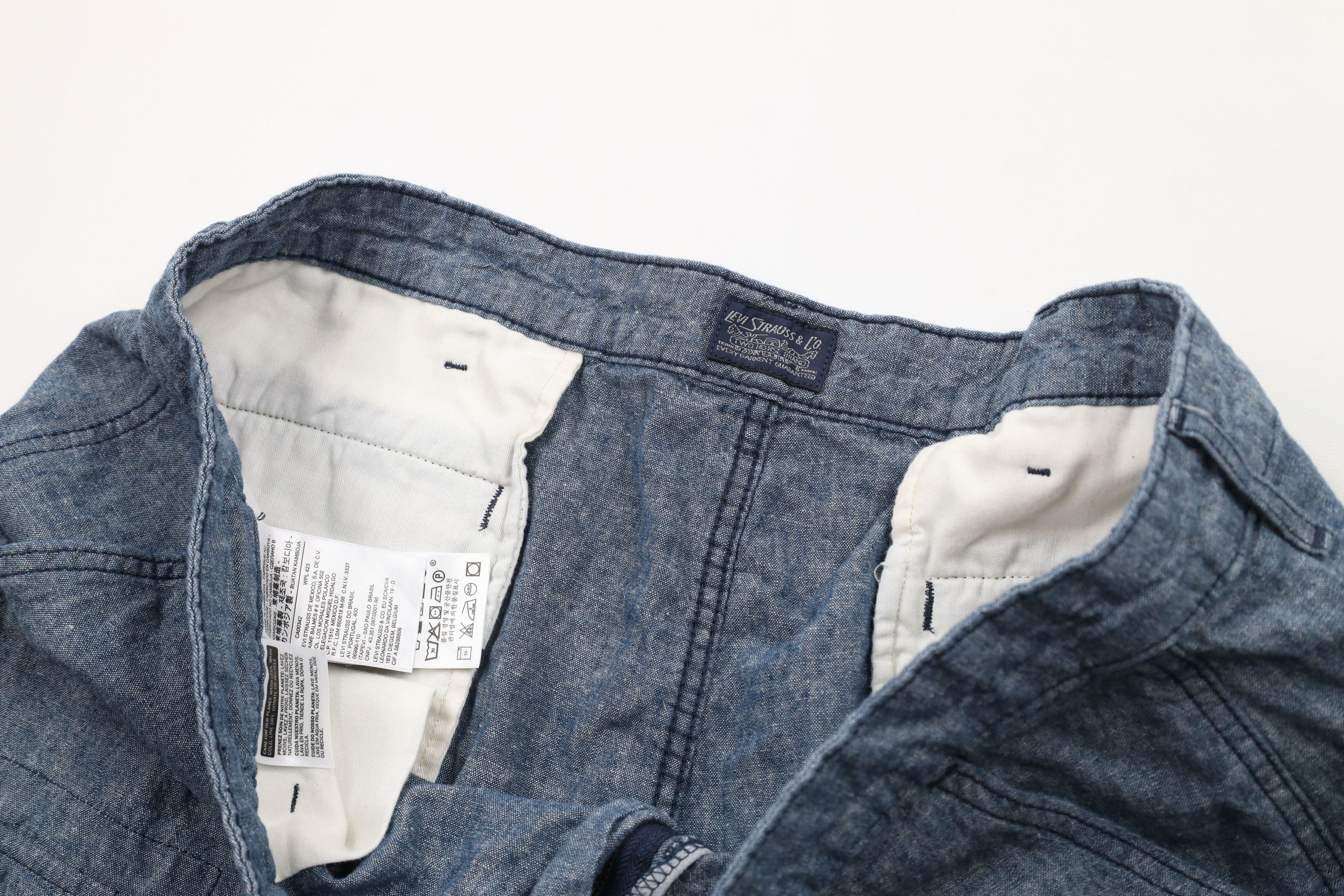 Levi's × Vintage Vintage Y2K Levis Baggy Fit Linen Blend Cargo Shorts Blue Size US 40 / EU 56 - 6 Thumbnail