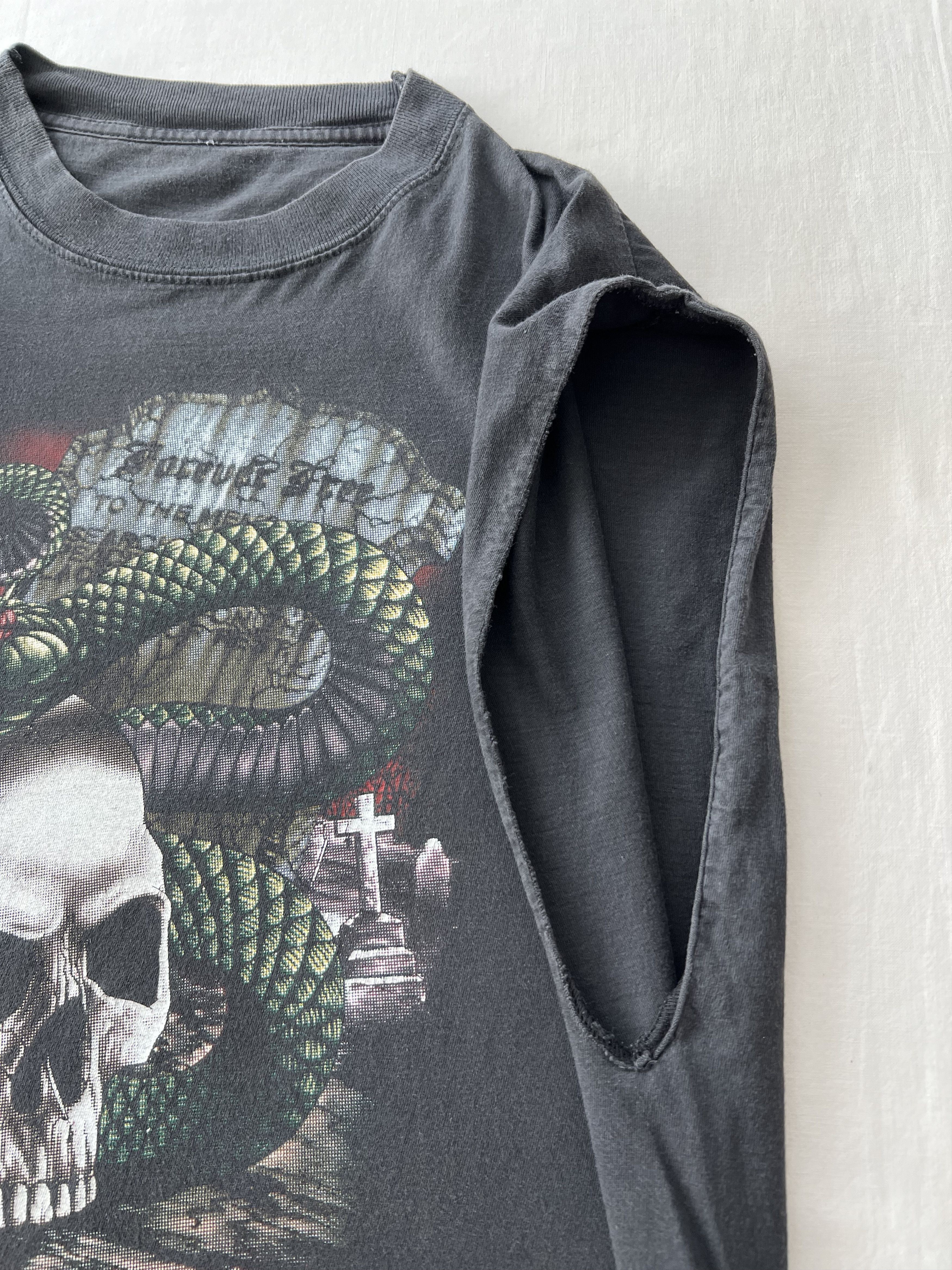 Vintage Vintage 1988 Just Brass Snake Skull 3D Emblem 90s T-shirt Size US M / EU 48-50 / 2 - 10 Thumbnail