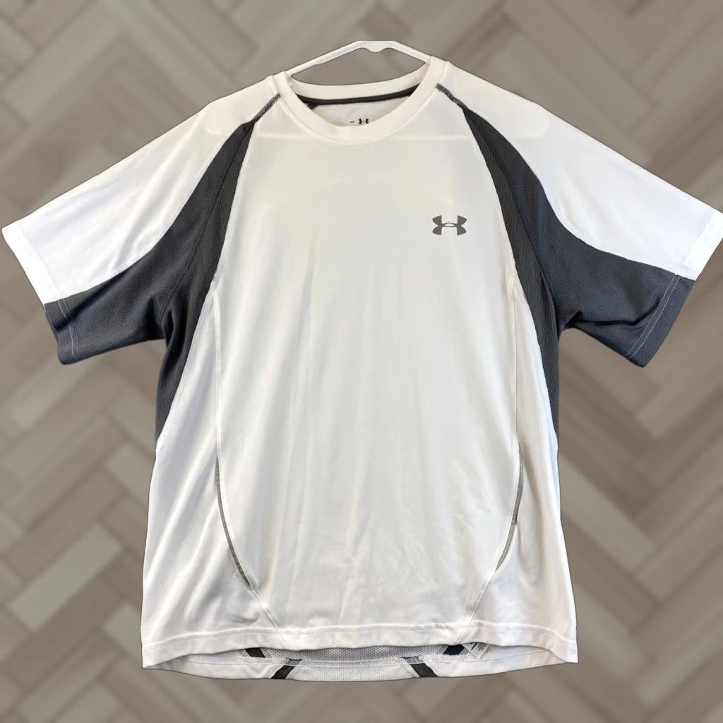 Under Armour Under Armour HeatGear Men's White Football Training T Shirt Sz M Size US M / EU 48-50 / 2 - 1 Thumbnail