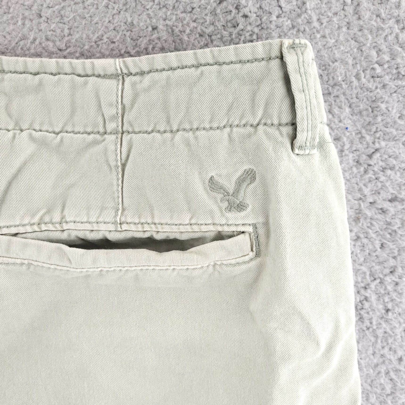 American Eagle Outfitters American Eagle Outfitters Slim Chino Shorts Mens 33 Mint Green Flat Front Casual Preppy Size US 33 - 6 Thumbnail