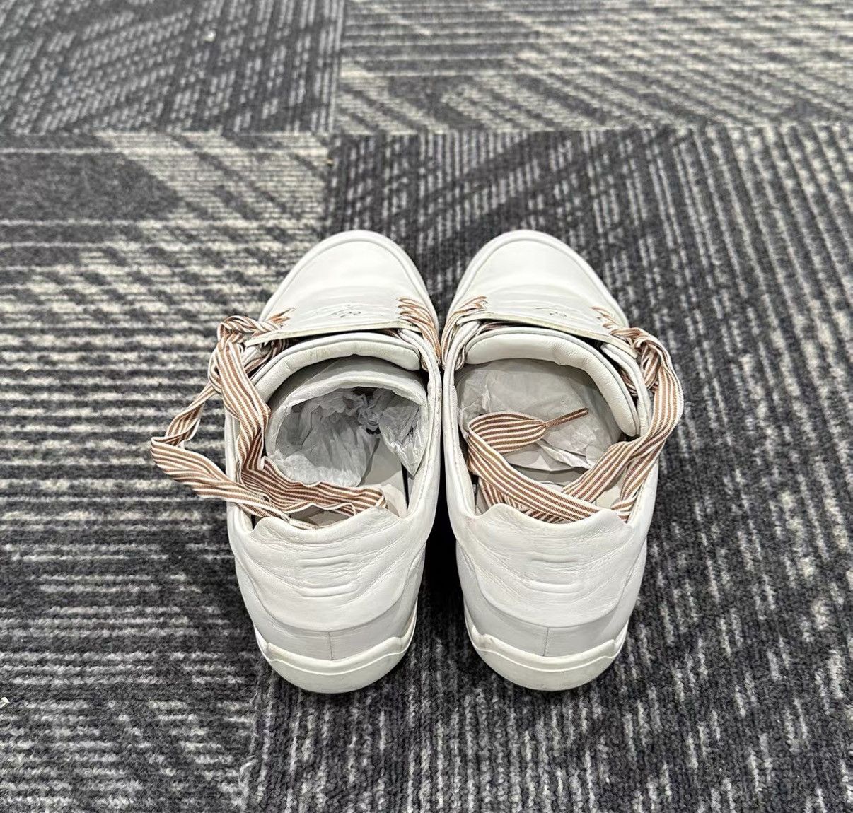 Roger Vivier Roger Vivier Bow White Casual Sneakers J42 Size US 4.5 / IT 34.5 - 3 Thumbnail