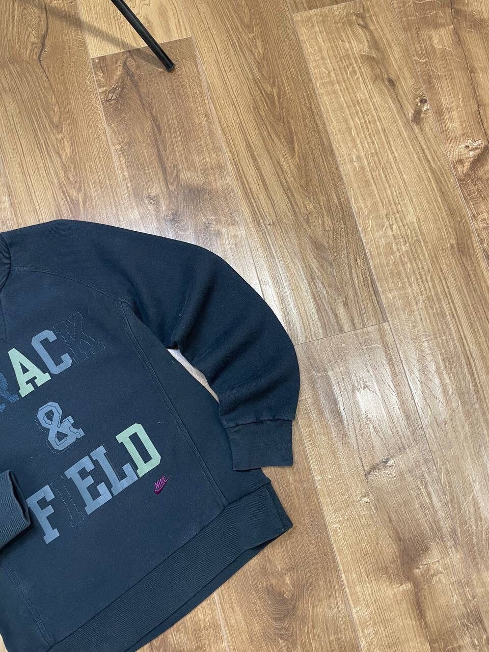 Nike Vintage Nike Y2K Style Track Field 72 Big Logo Sweatshirt Size US S / EU 44-46 / 1 - 3 Thumbnail