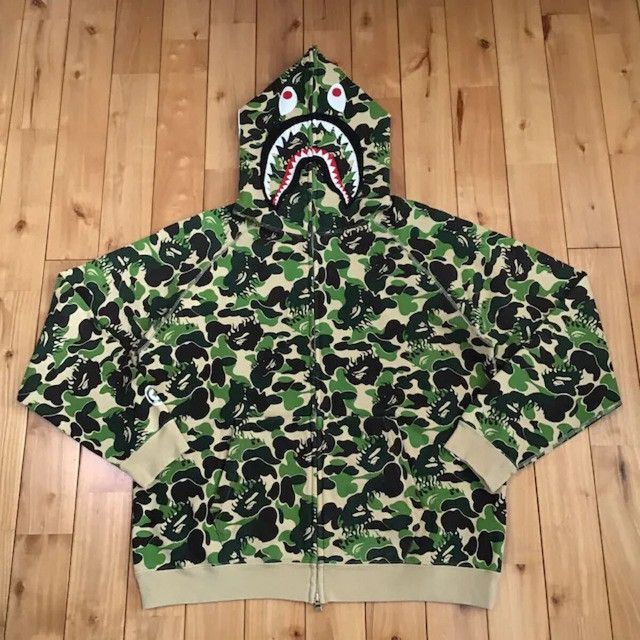 Bape BAPE Fire Camo Shark Zip Hoodie a bathing ape flame NIGO Size US L / EU 52-54 / 3 - 1 Thumbnail