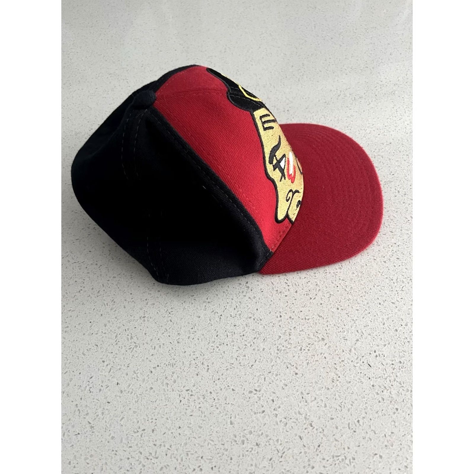 Zephyr VINTAGE Zephyr NHL Chicago Blackhawks Snapback Hat Men S Red Logo Hat Size ONE SIZE - 2 Thumbnail