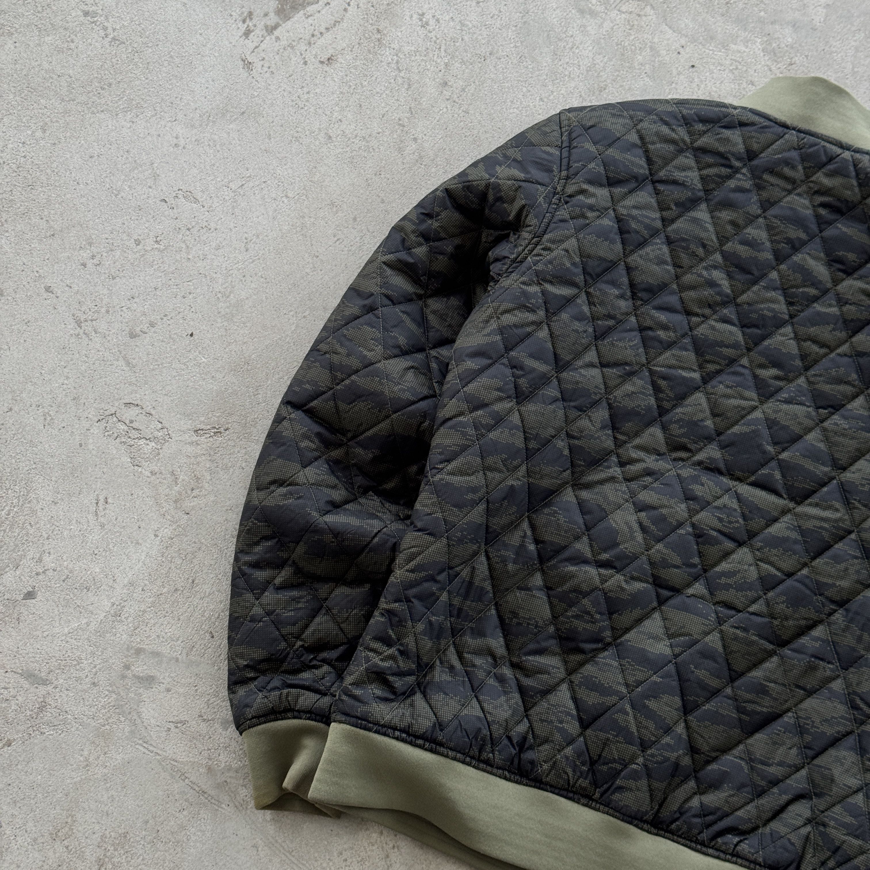 The North Face The North Face Quilted Digital Camo Bomber Jacket XS Size US XS / EU 42 / 0 - 7 Thumbnail