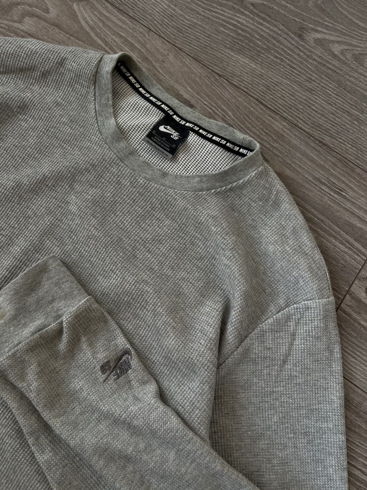 Nike SB Nike SB Gray Knitted Sleeve Logo Towel Cotton Long Sleeve Size US M / EU 48-50 / 2 - 15 Thumbnail